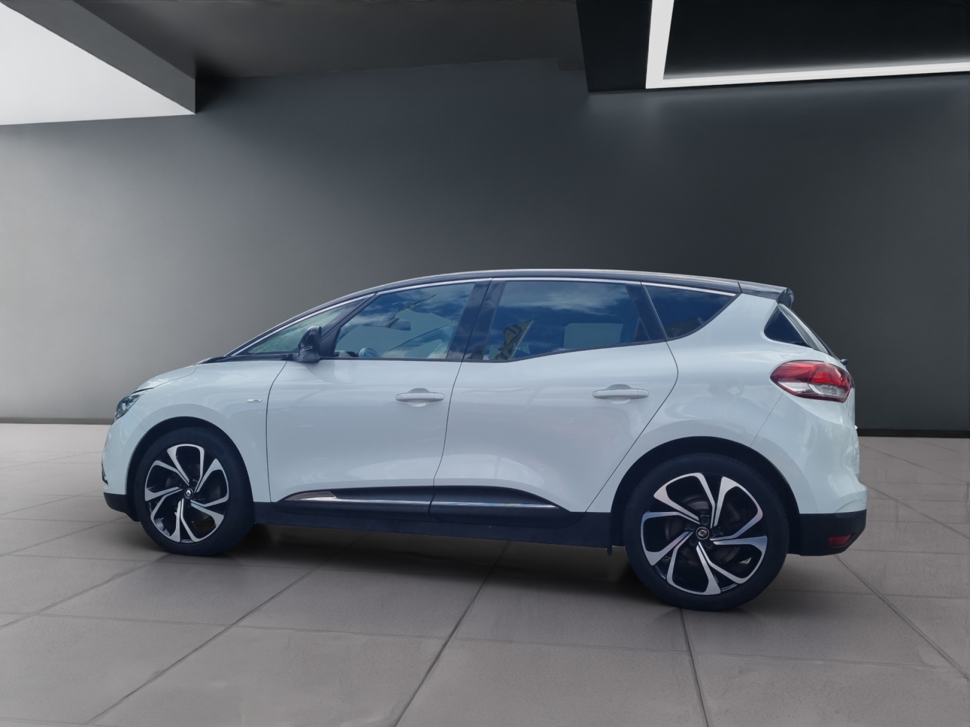 RENAULT Scénic 1.2 TCe 130 Bose-showroom-element-1
