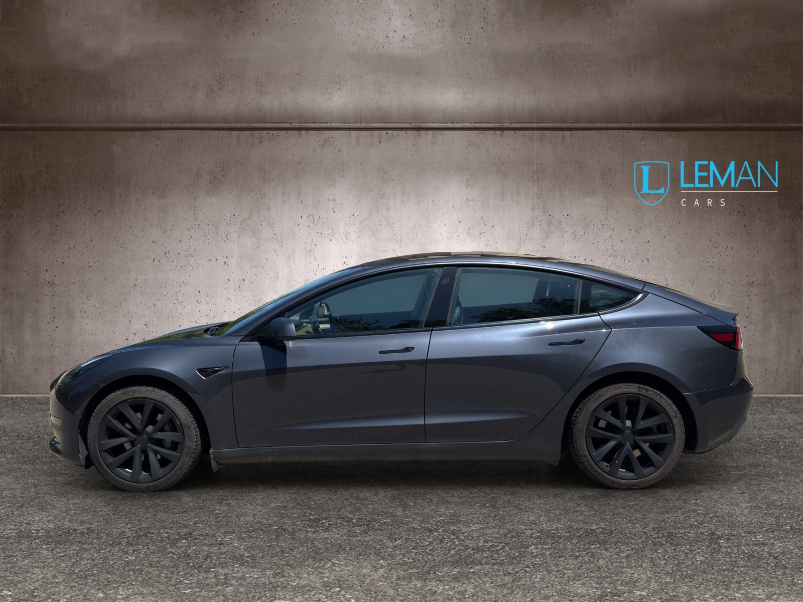 TESLA Model 3 Long Range Dual Motor AWD-image-8
