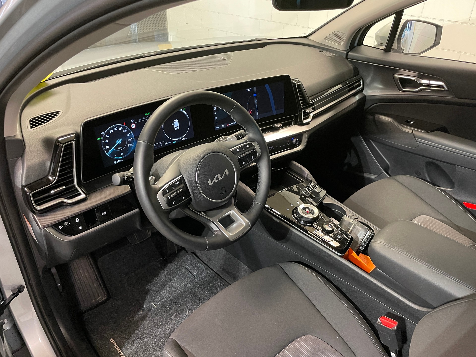KIA Sportage 1.6T-GDi HEV Power Edition 4x4 A-image-6
