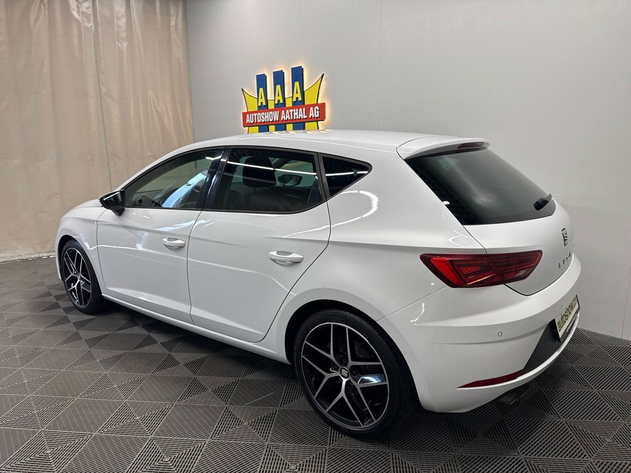 SEAT Leon 1.4 TSI ACT FR-showroom-element-1
