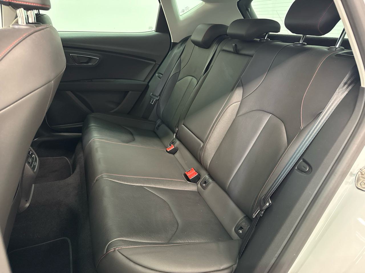 SEAT Leon 1.4 TSI ACT FR-image-6