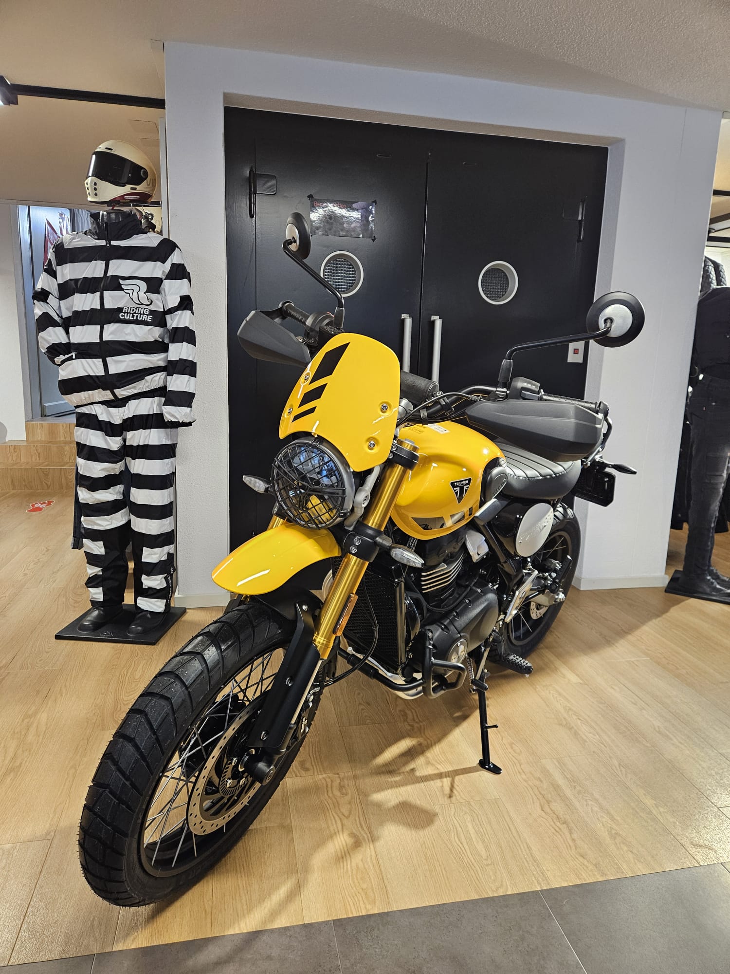 TRIUMPH Scrambler 400 XC-image-1