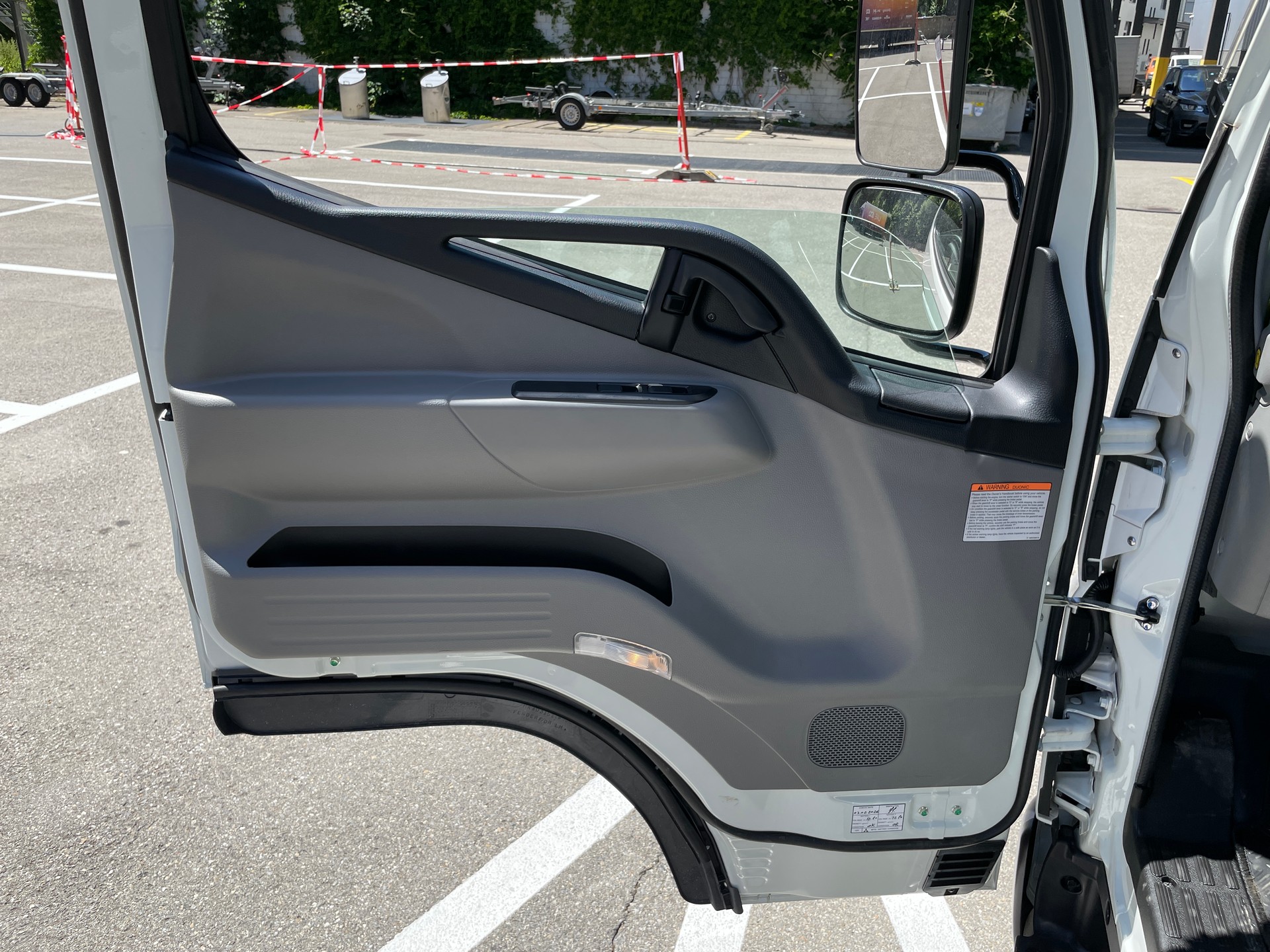 MITSUBISHI FUSO CANTER 3C15D DUONIC® 2.0-image-11