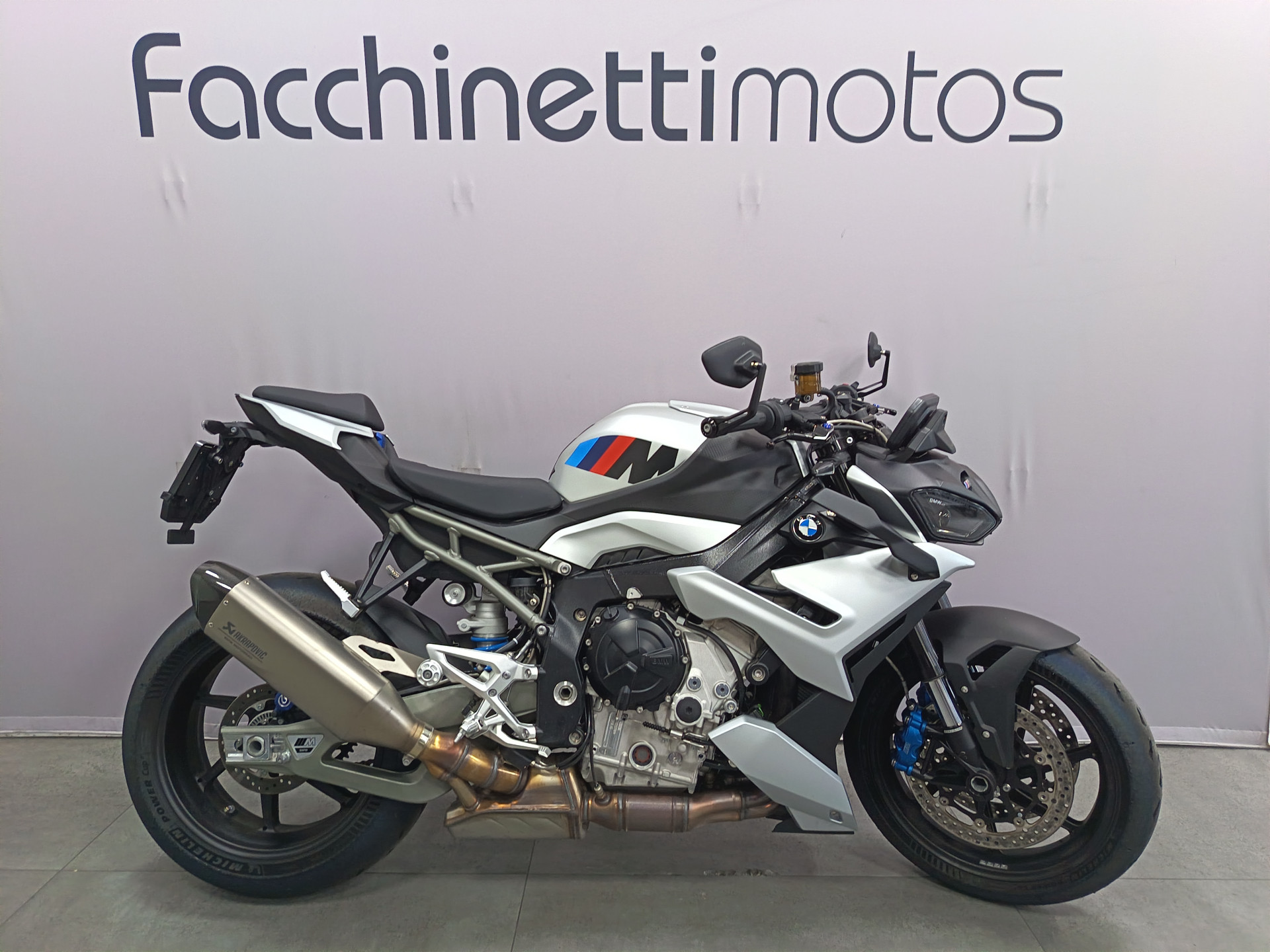 BMW M 1000 R-image-0