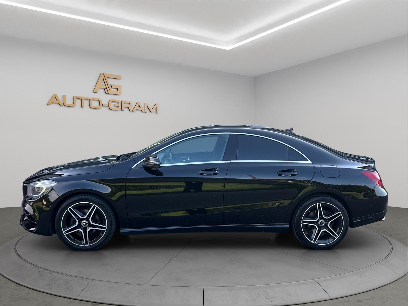 MERCEDES-BENZ CLA 200 AMG Line-showroom-element-1