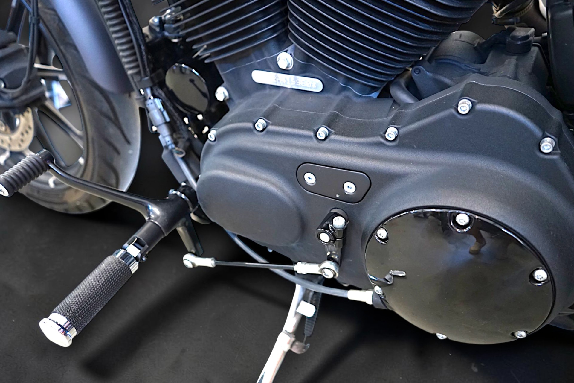 HARLEY-DAVIDSON XL 883 N Sportster Iron ABS-image-11
