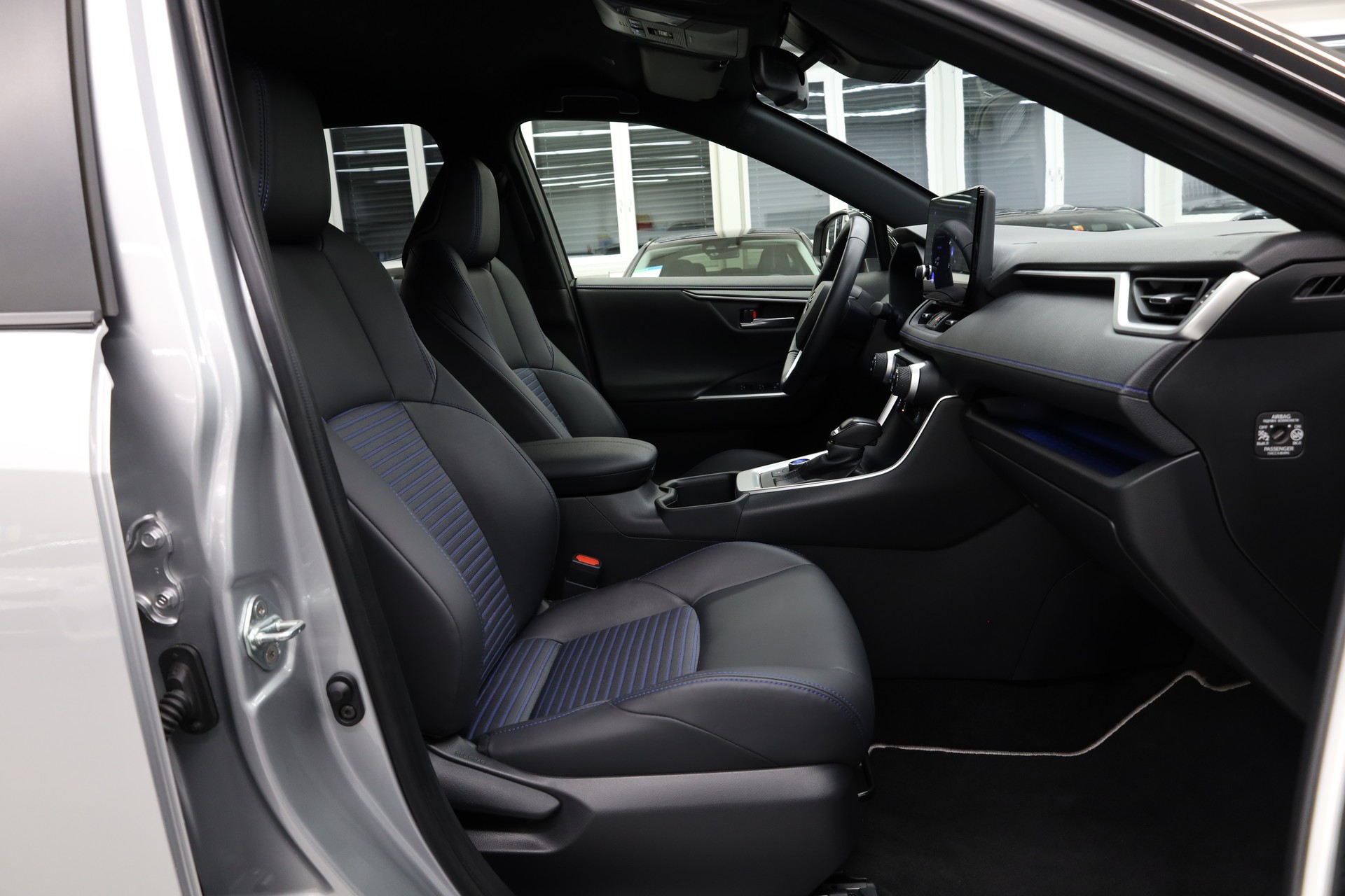 TOYOTA RAV-4 2.5 HEV Style e-CVT 4WD-image-14