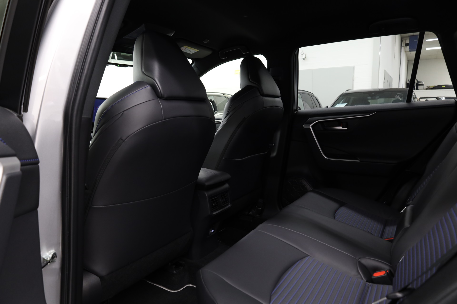 TOYOTA RAV-4 2.5 HEV Style e-CVT 4WD-image-23