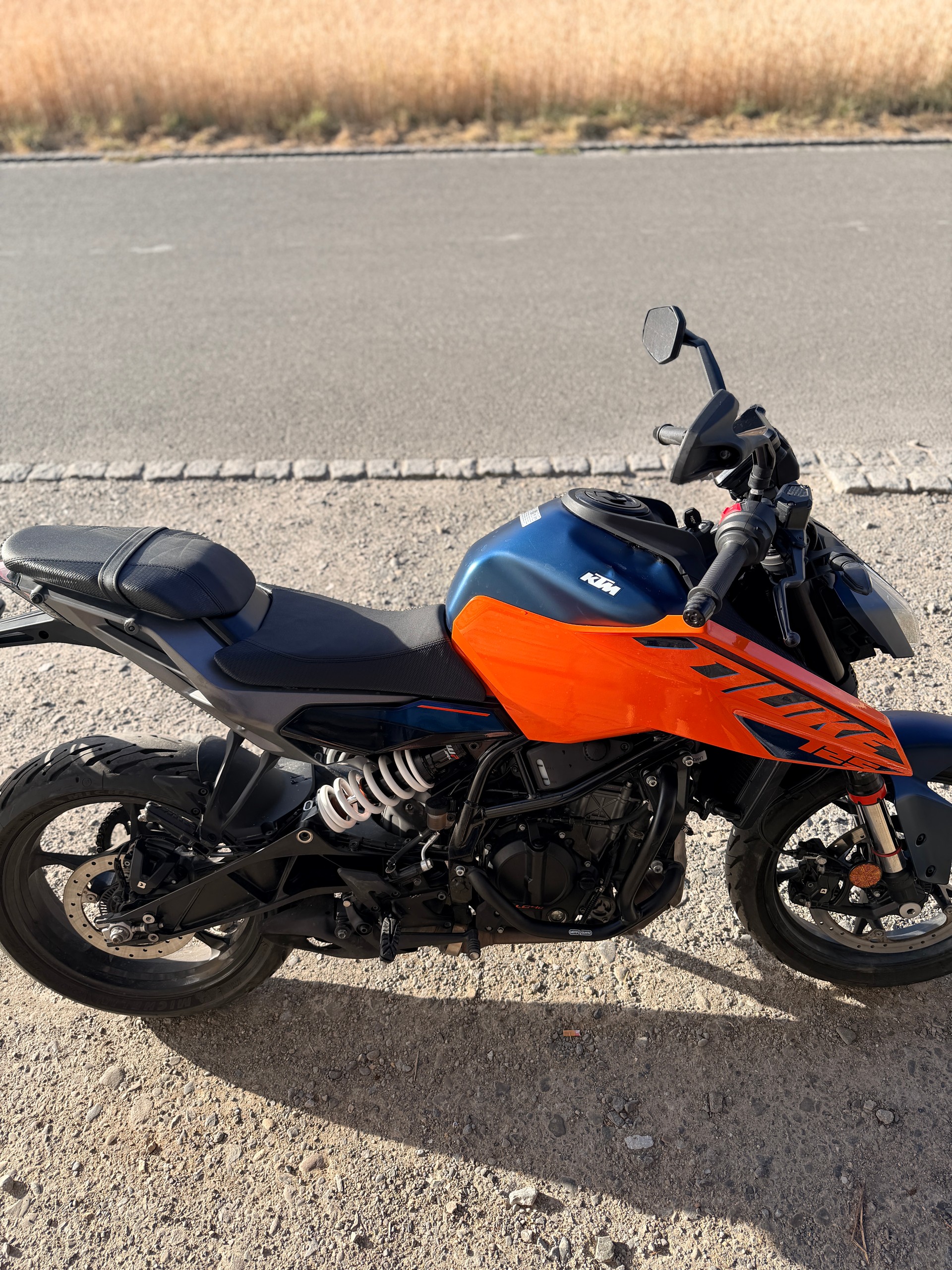 KTM 125 Duke-image-2