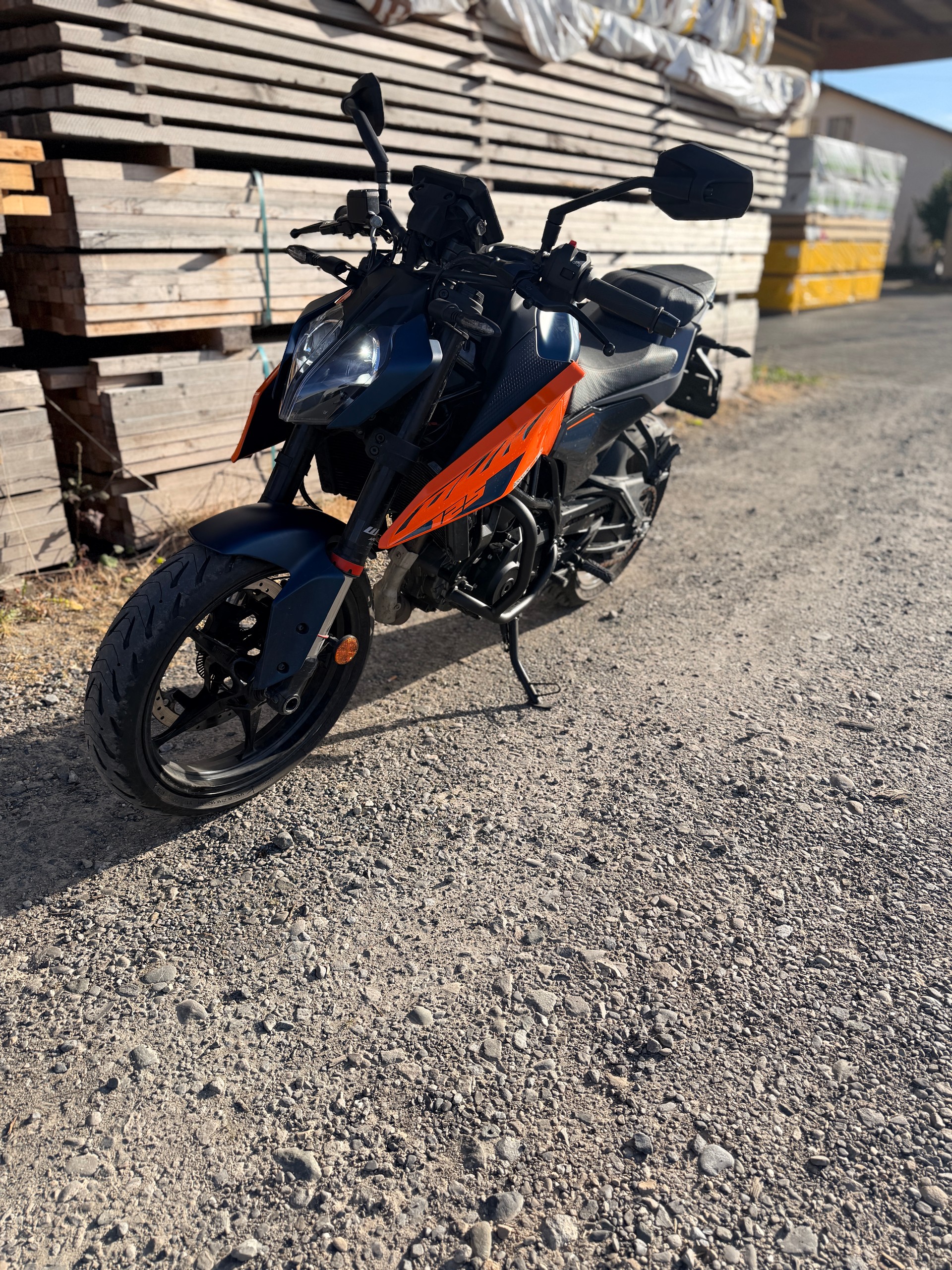 KTM 125 Duke-image-1
