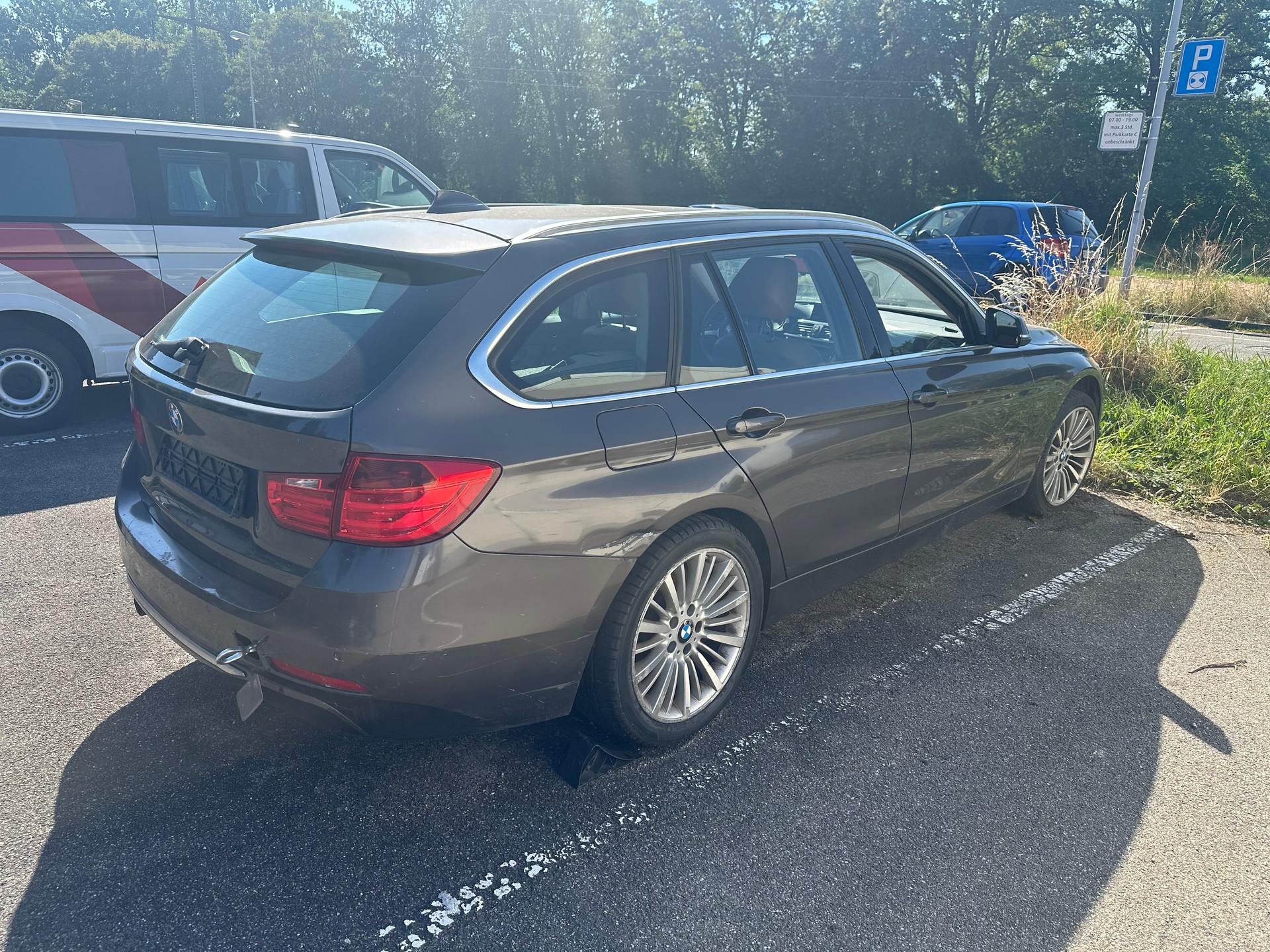 BMW 335d xDrive Touring Modern Line Steptronic-image-3