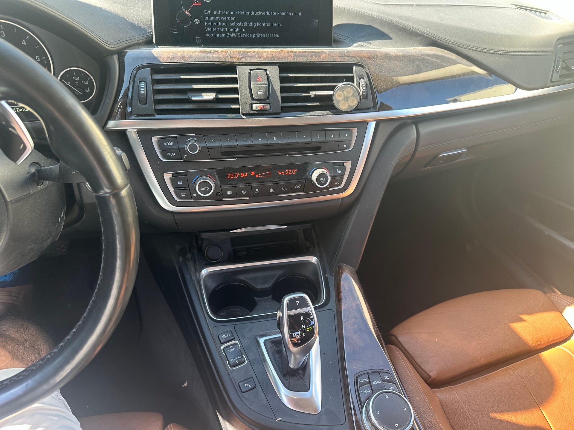 BMW 335d xDrive Touring Modern Line Steptronic-image-12