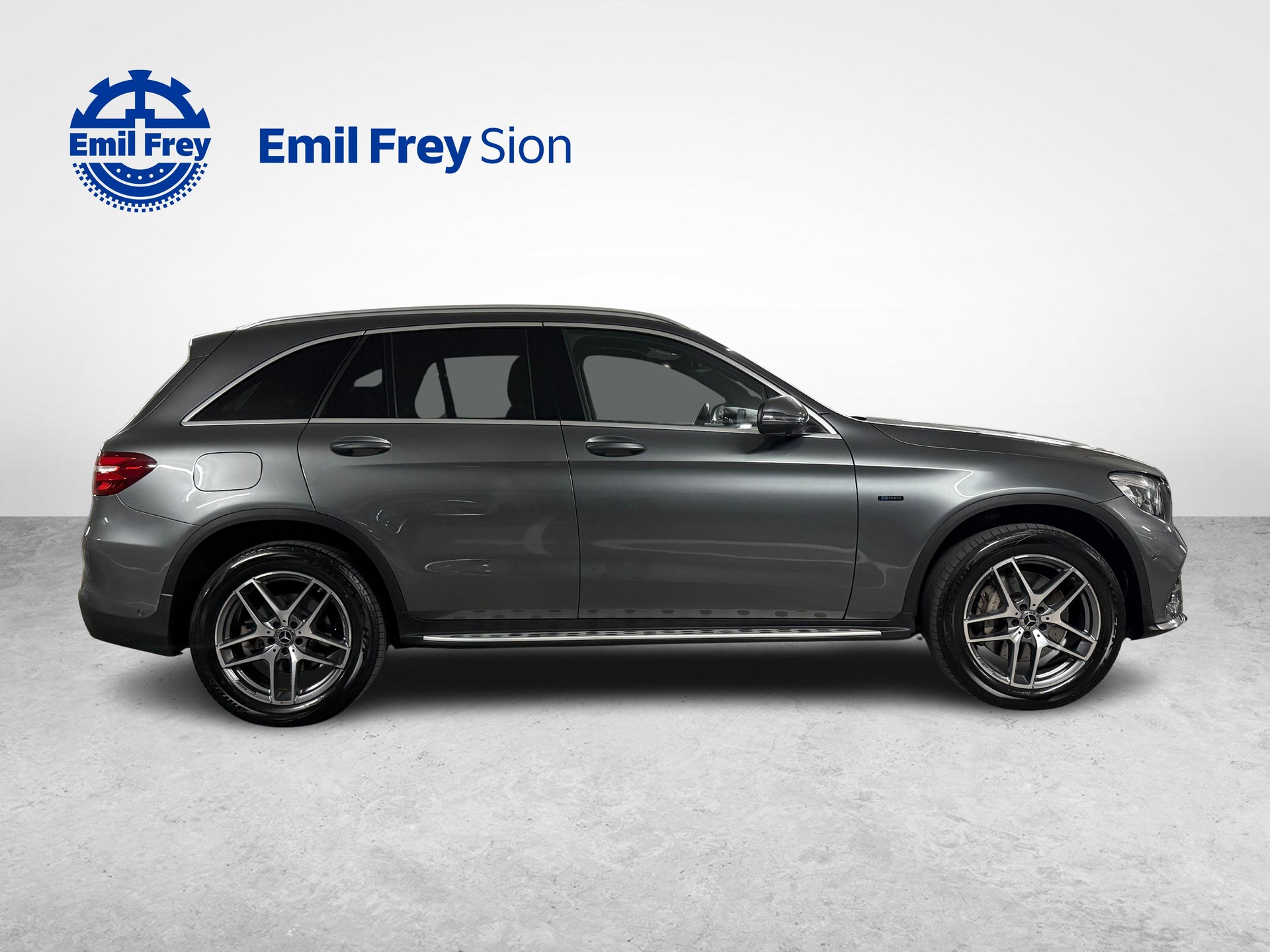 MERCEDES-BENZ GLC 350 e AMG Line 4m-image-6