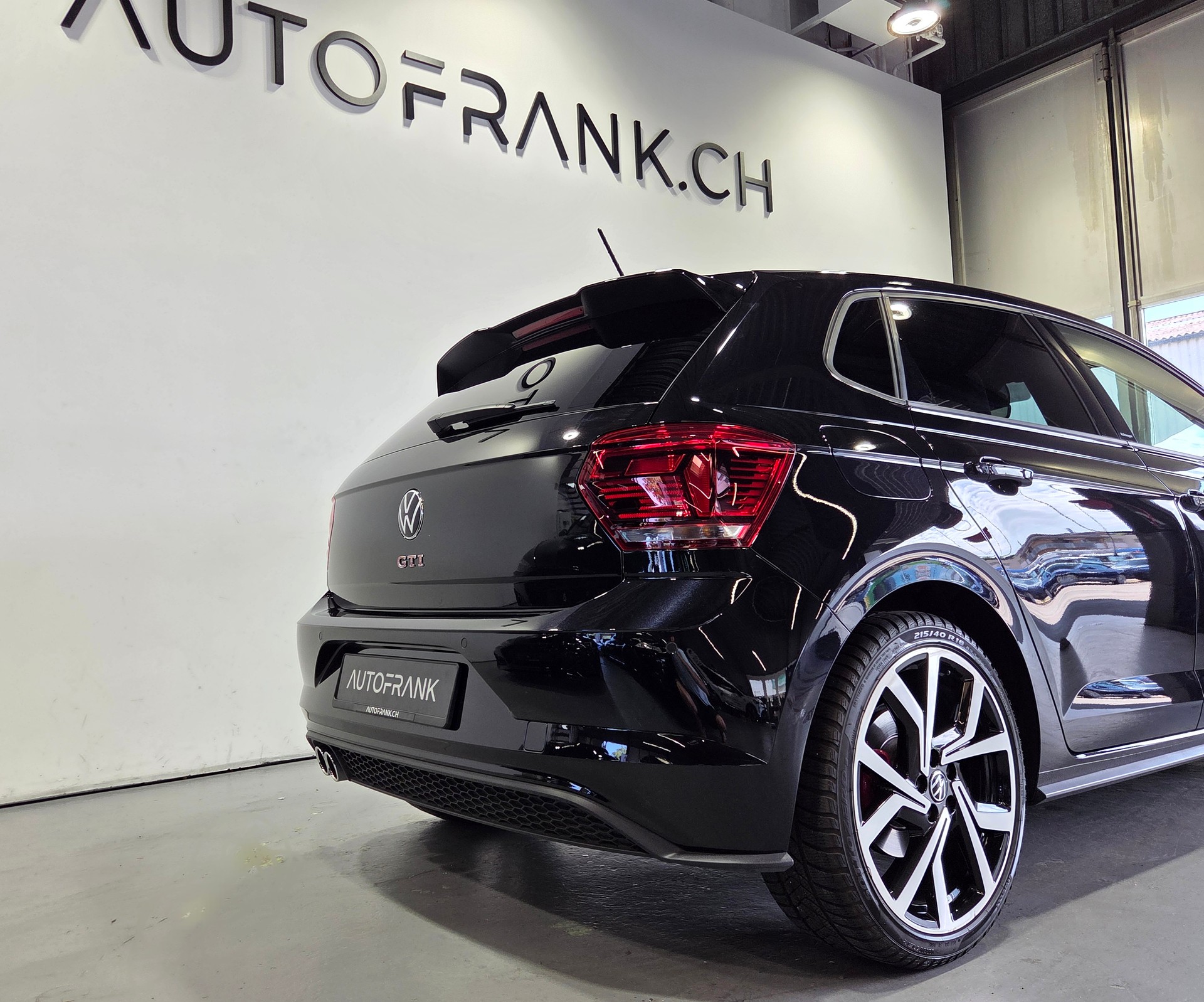 VW Polo 2.0 TSI GTI DSG-image-9