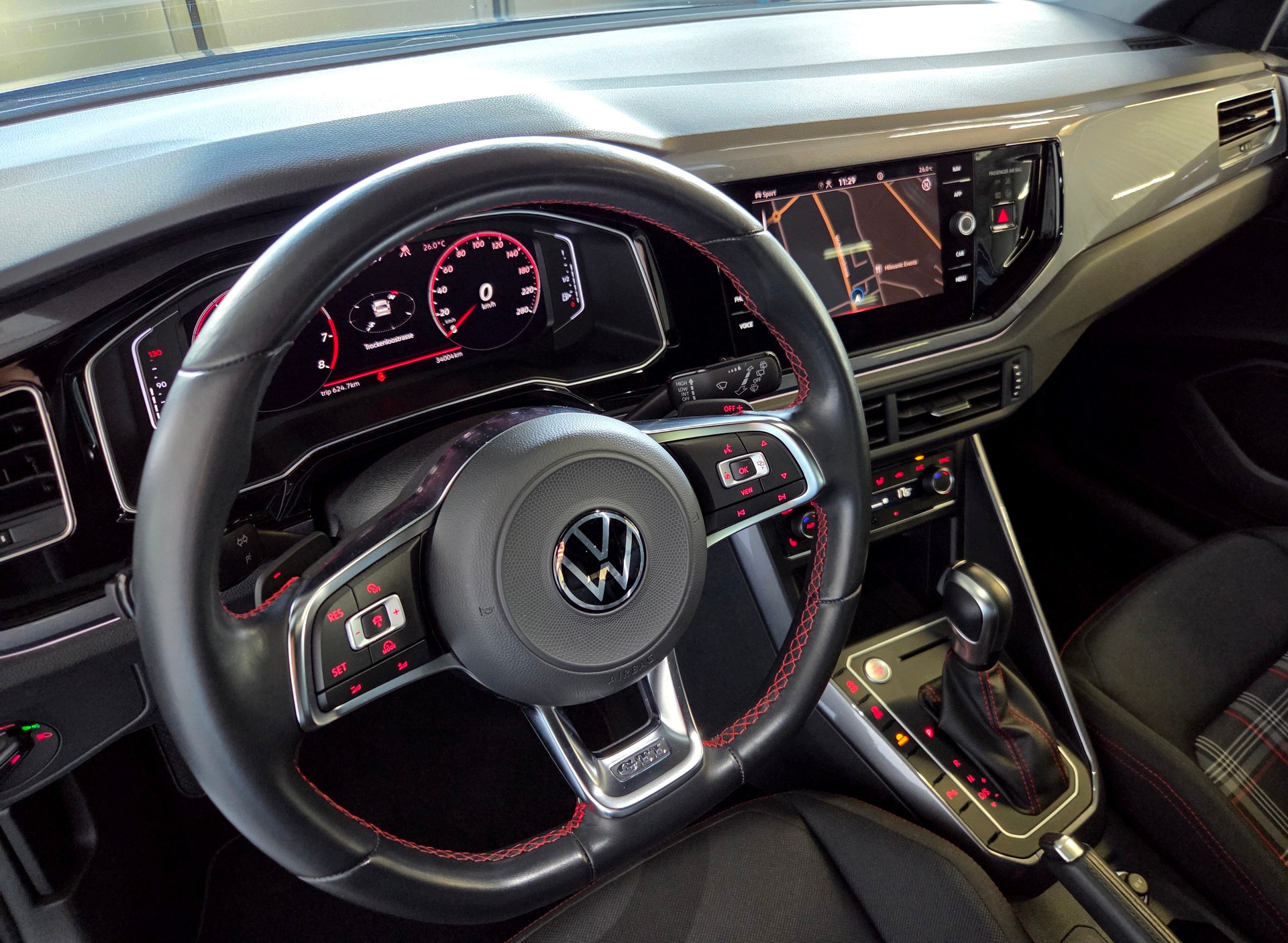 VW Polo 2.0 TSI GTI DSG-image-10
