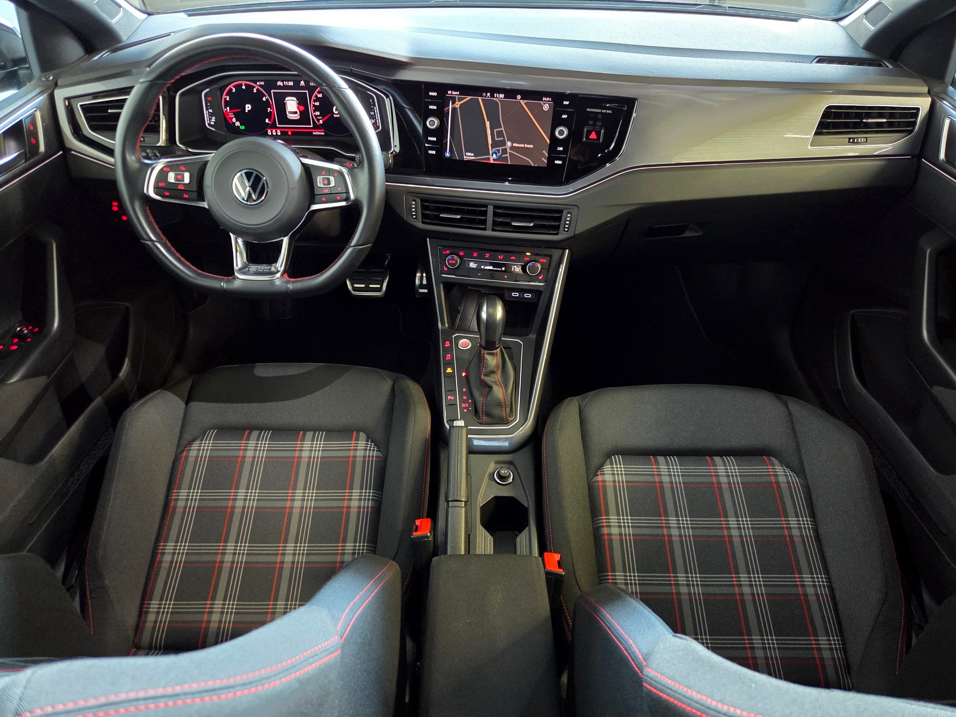 VW Polo 2.0 TSI GTI DSG-image-6