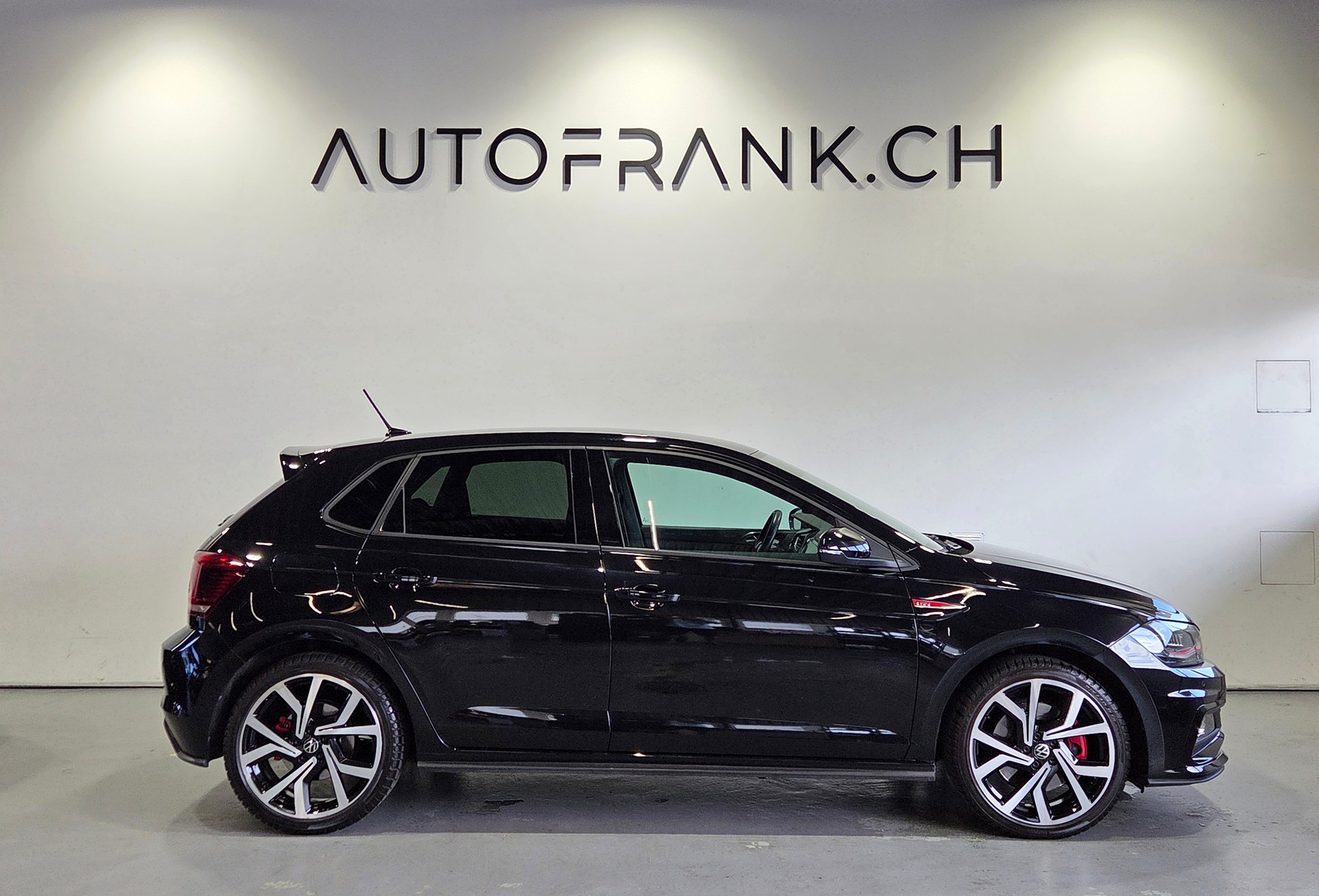 VW Polo 2.0 TSI GTI DSG-showroom-element-1