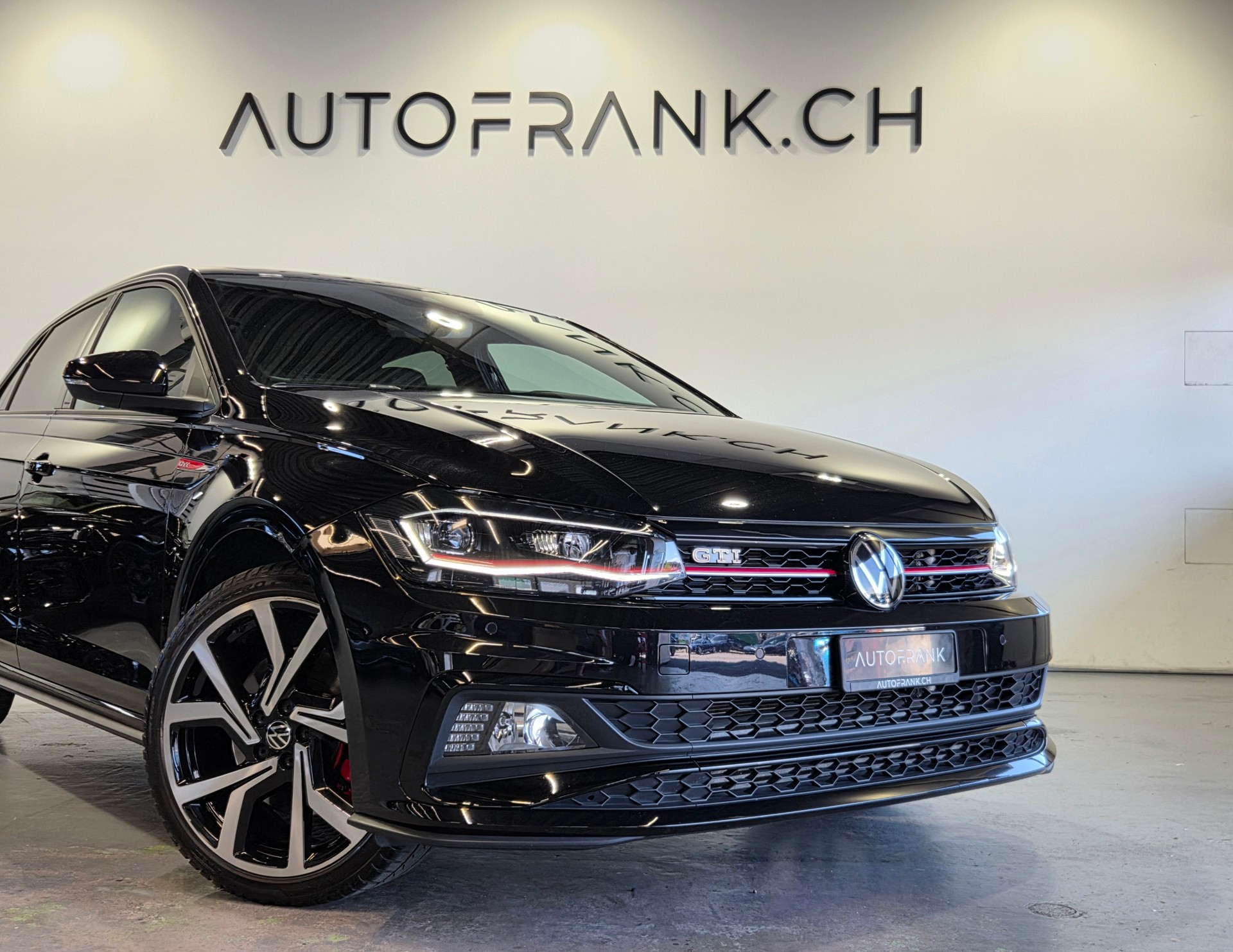 VW Polo 2.0 TSI GTI DSG-image-8