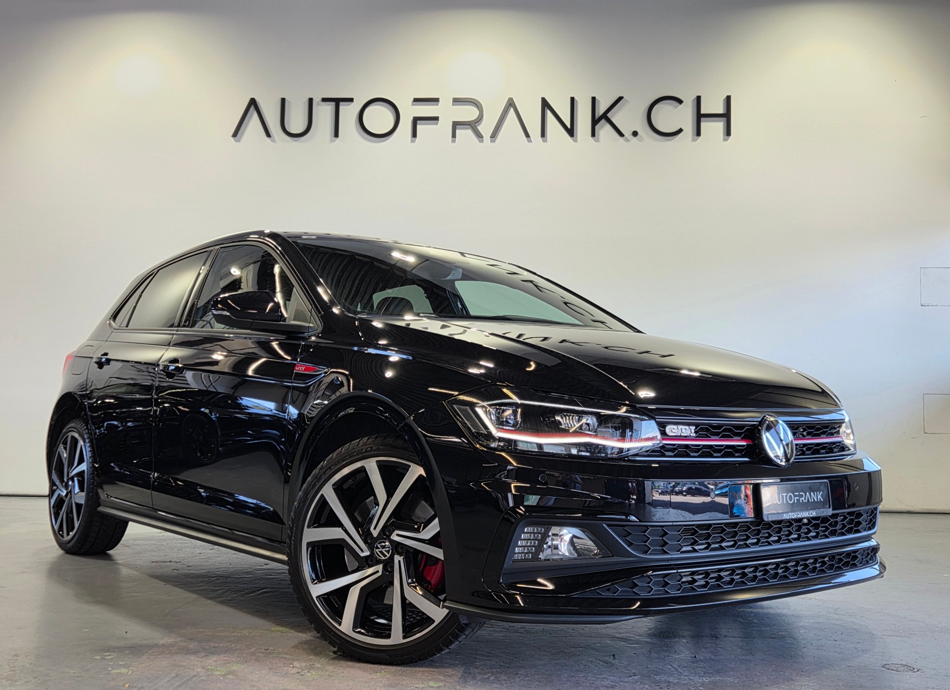 VW Polo 2.0 TSI GTI DSG-image-13