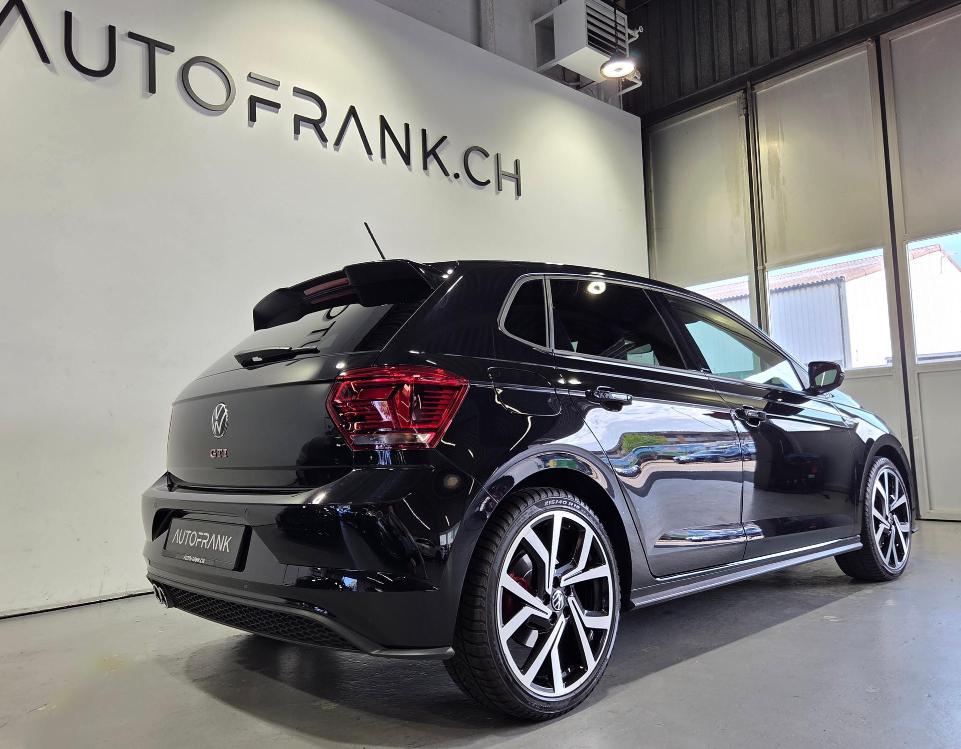 VW Polo 2.0 TSI GTI DSG-showroom-element-2