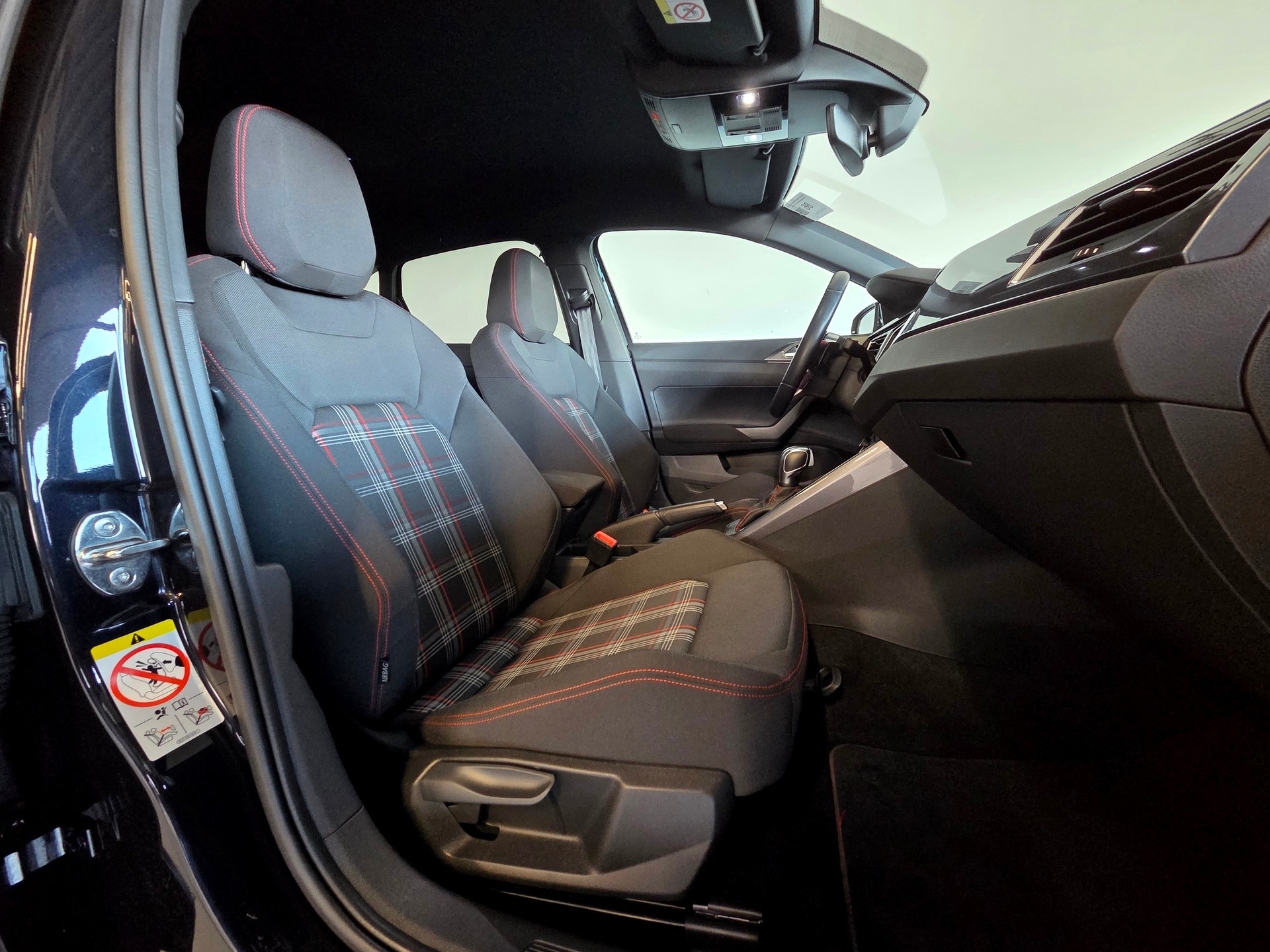 VW Polo 2.0 TSI GTI DSG-image-4