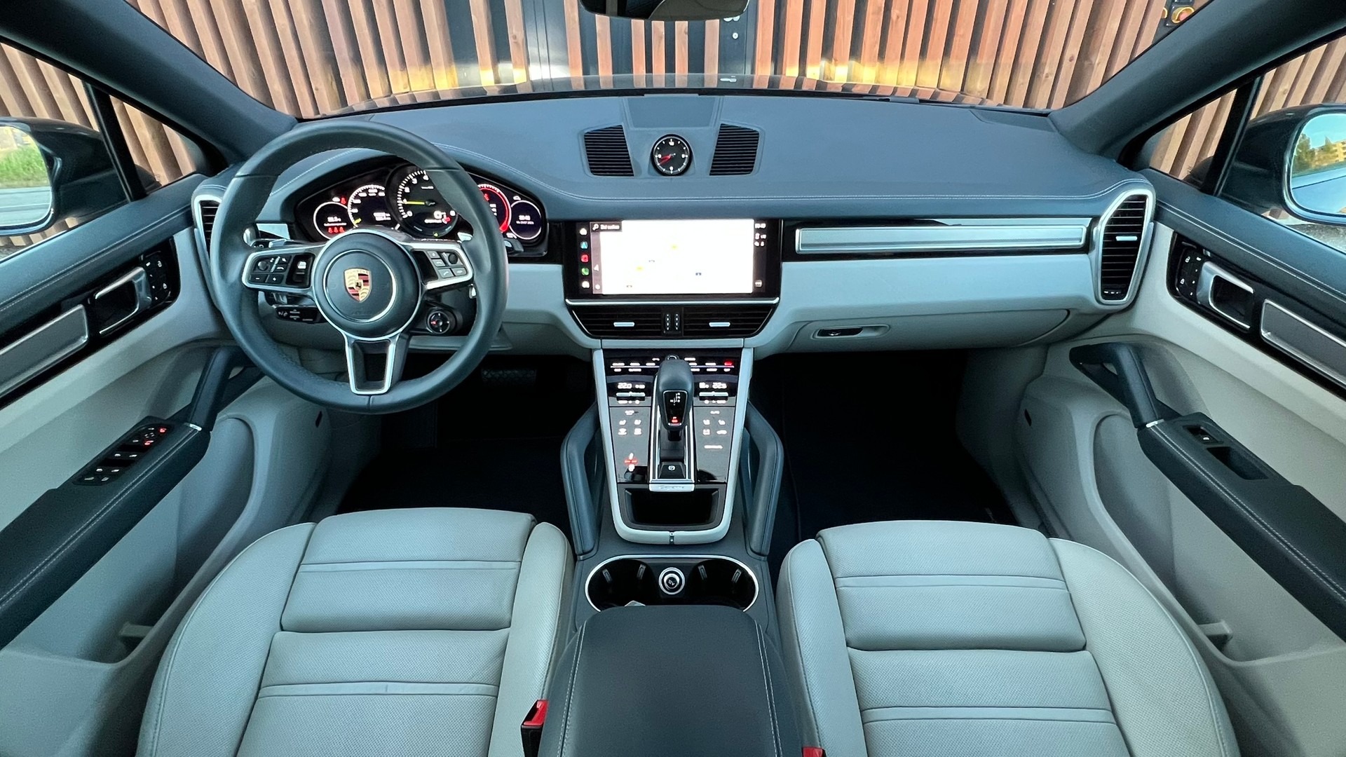 PORSCHE CAYENNE COUPÉ E-HYBRID PLATINUM EDITION l 462 PS-image-17