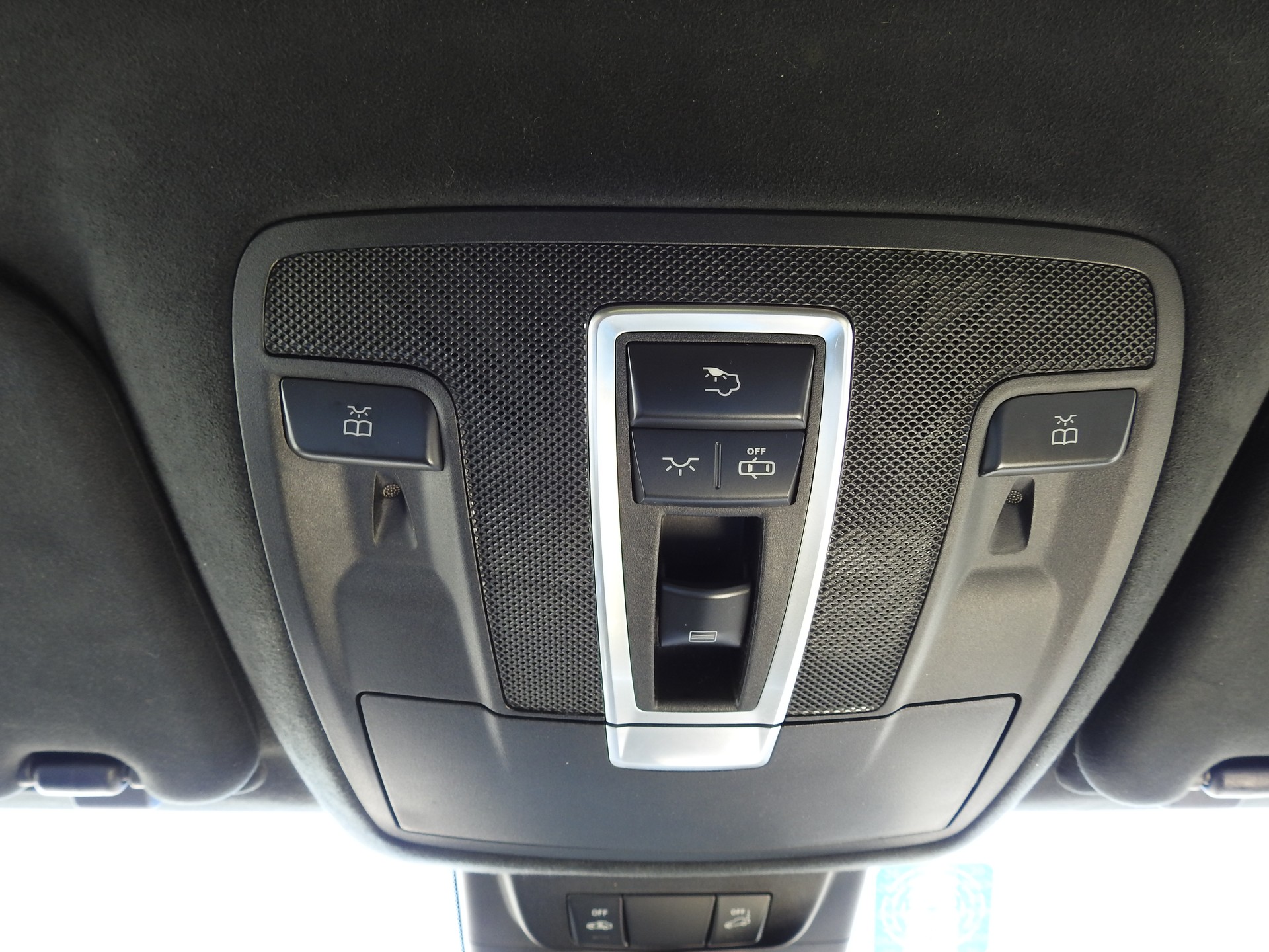 MERCEDES-BENZ GL 500 4Matic 7G-Tronic-image-24