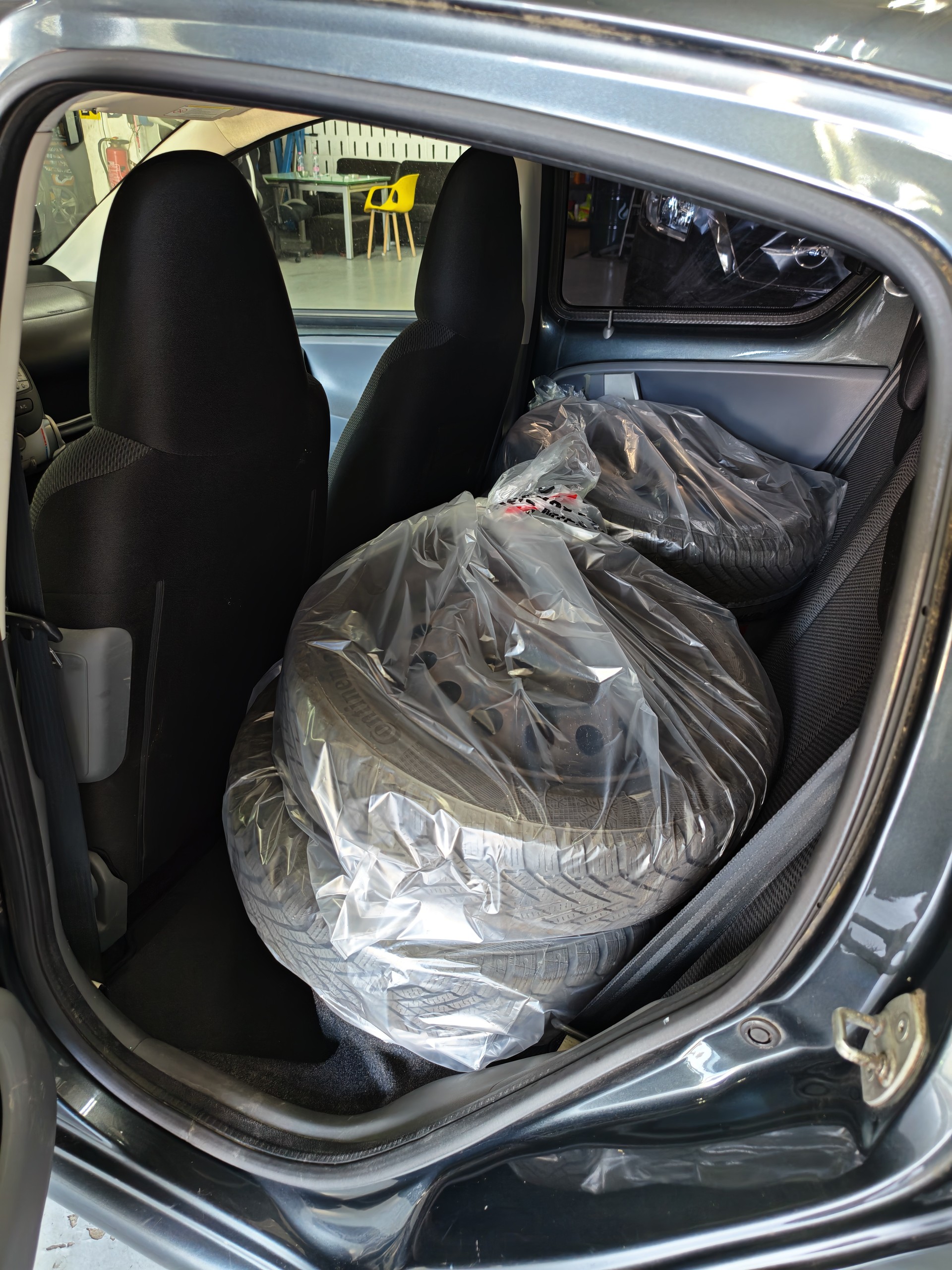 TOYOTA Aygo 1.0 Linea Sol-image-11