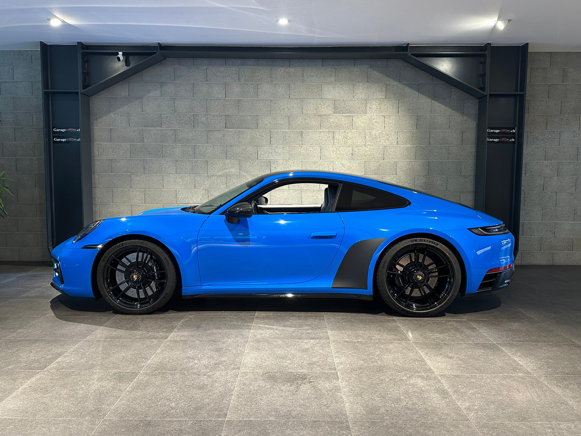 PORSCHE 911 Carrera GTS PDK
