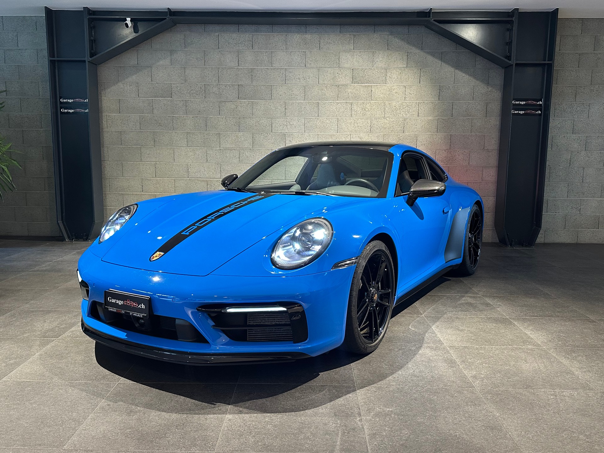 PORSCHE 911 Carrera GTS PDK-image-1