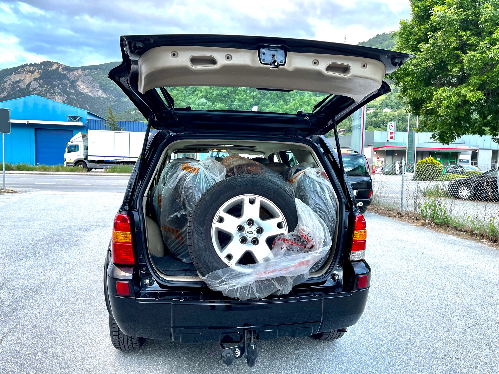 FORD Maverick 3.0 24V Executive-showroom-element-3