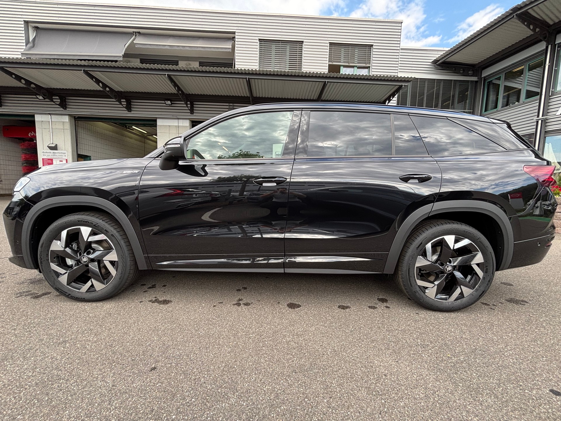 SKODA Kodiaq 2.0 TSI Sportline 4x4-showroom-element-2