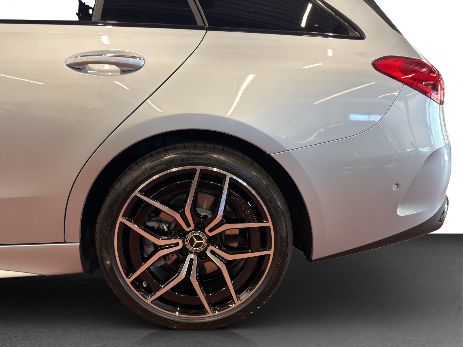MERCEDES-BENZ C 220 d T 4 M Swiss Star-image-20