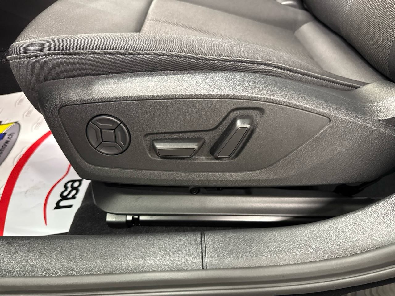 AUDI A3 Sportback 35 TFSI Attraction S-tronic-image-9