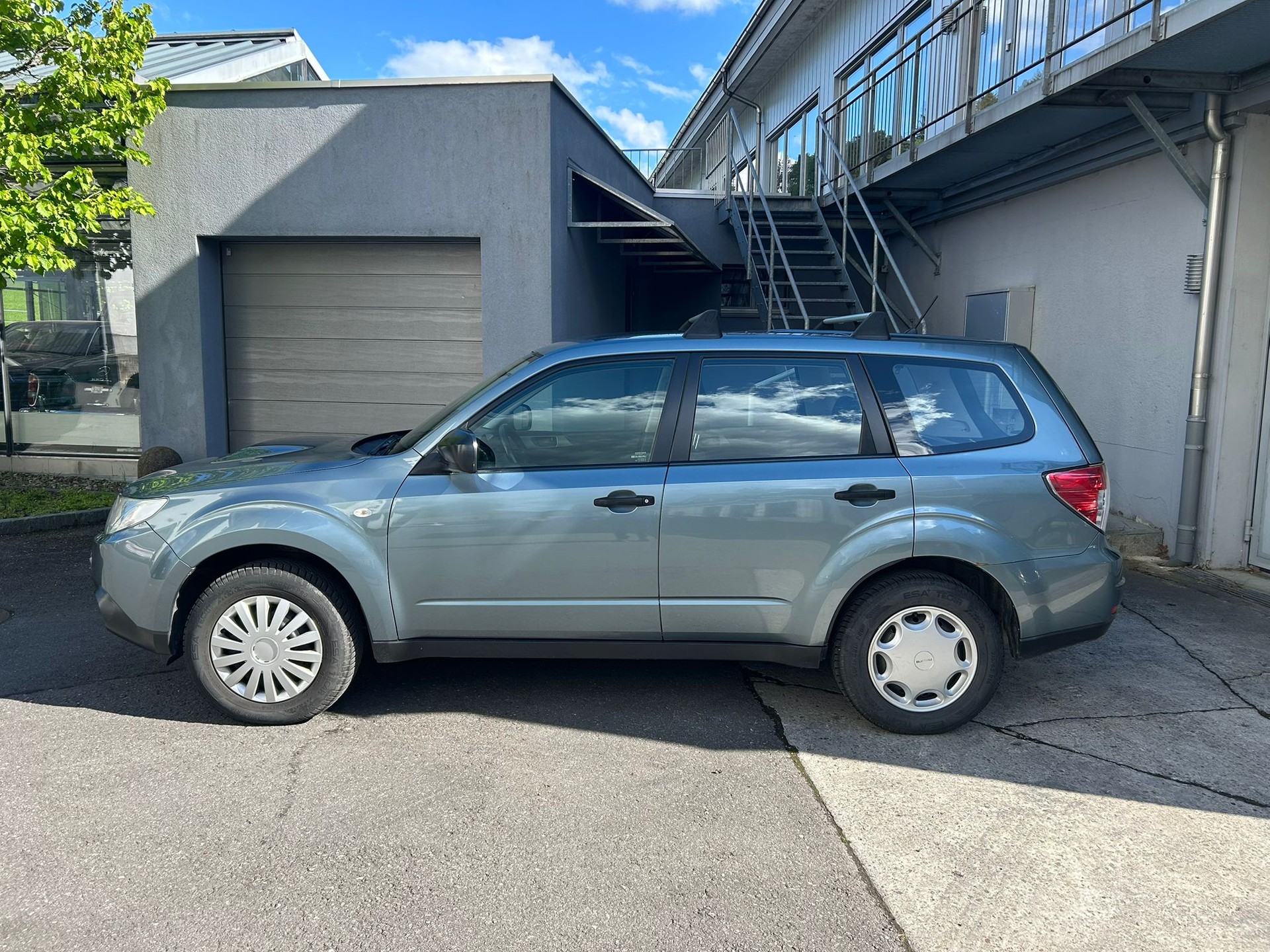 SUBARU Forester 2.0D AWD-showroom-element-1