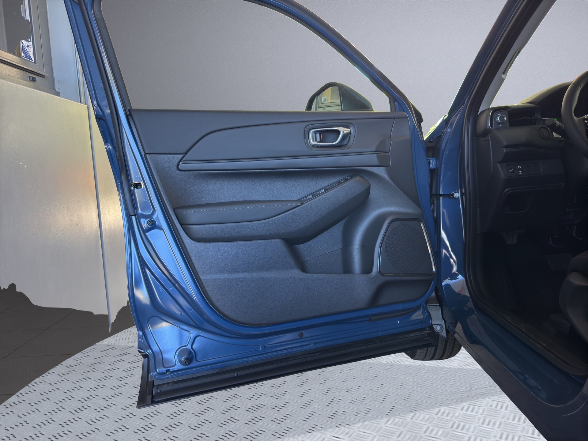 HONDA HR-V 1.5 i-MMD Elegance-image-22