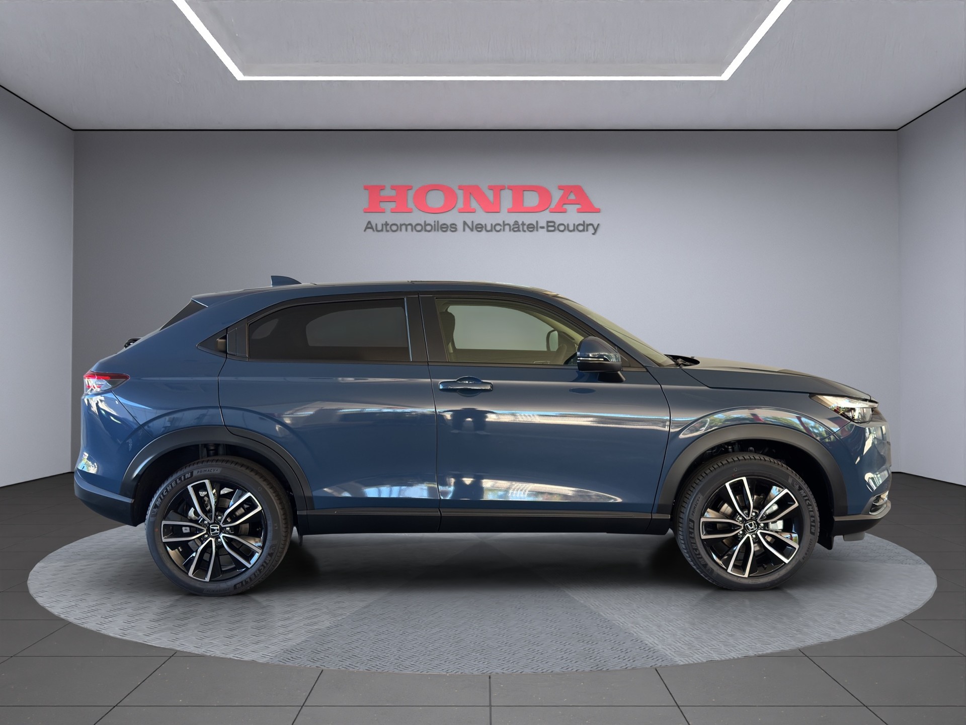 HONDA HR-V 1.5 i-MMD Elegance-showroom-element-1
