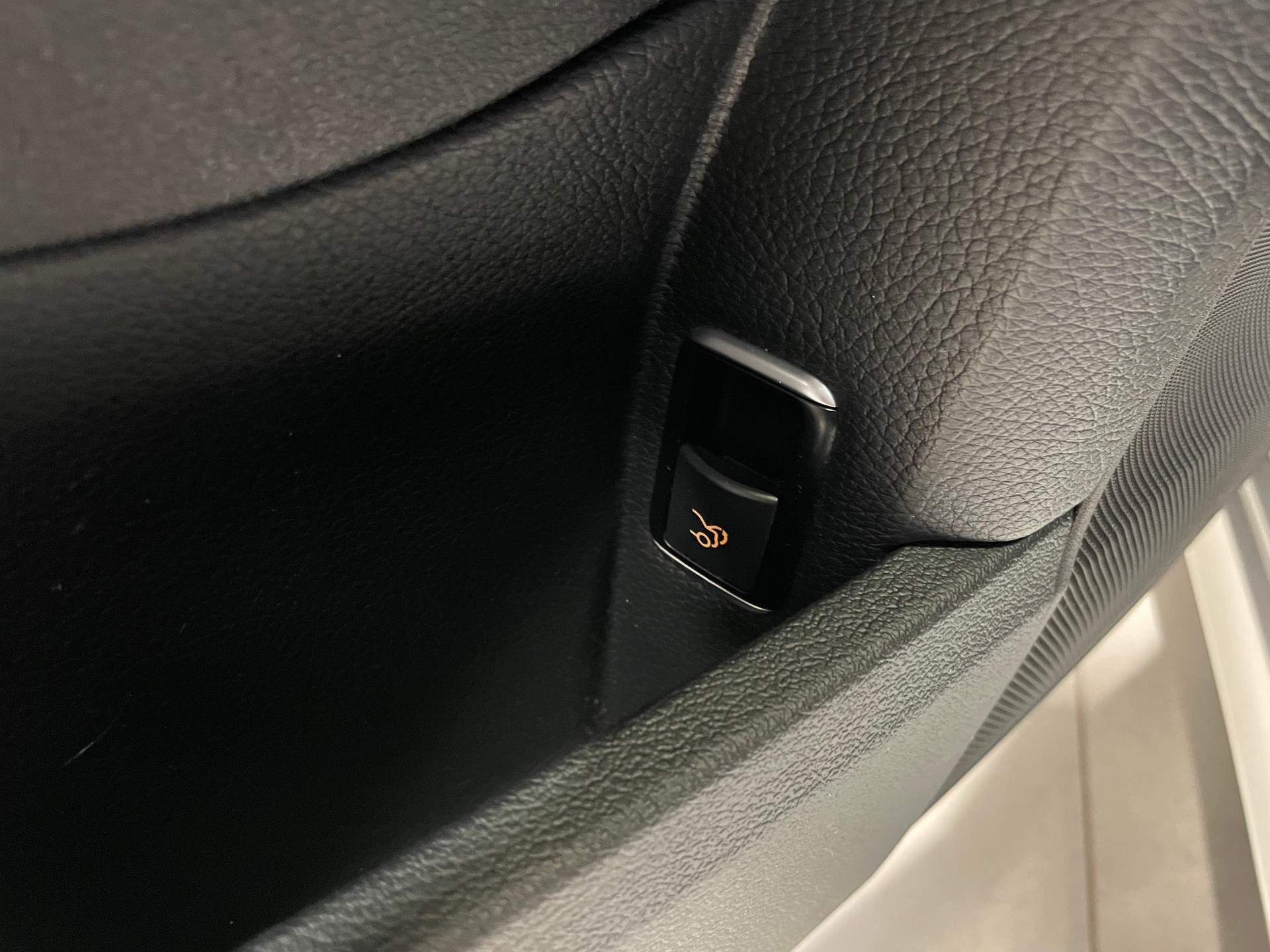 MERCEDES-BENZ E 200 CDI Elégance 7G-Tronic (10)-image-18