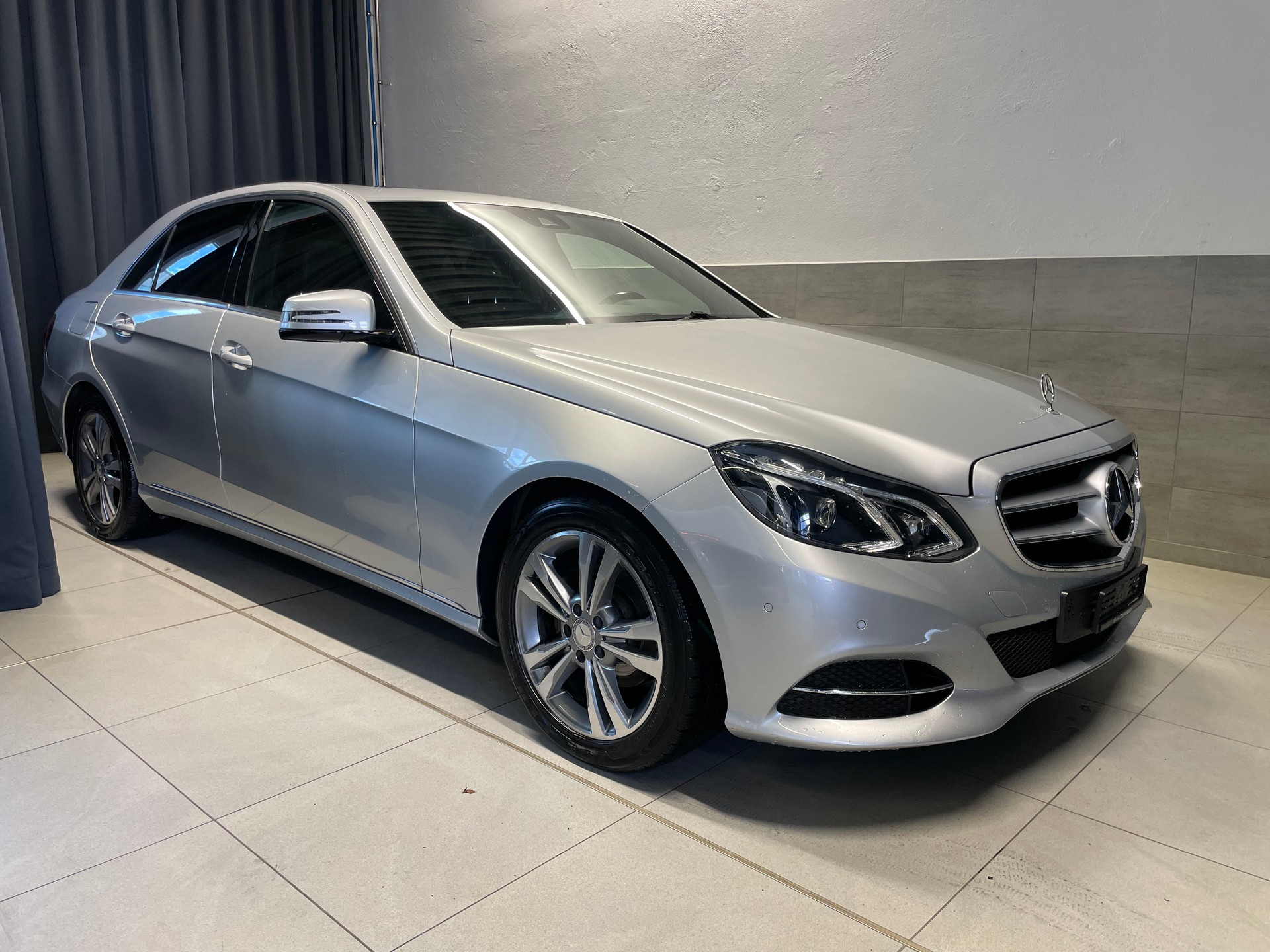 MERCEDES-BENZ E 200 CDI Elégance 7G-Tronic (10)