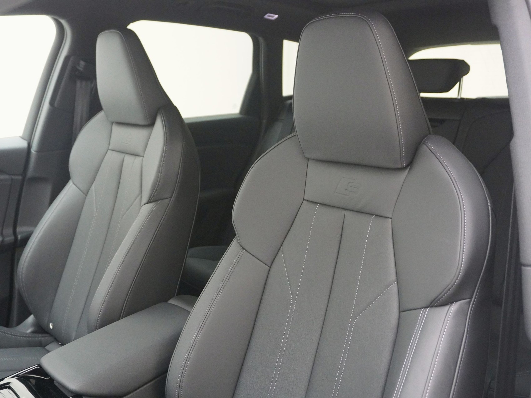 AUDI SQ6 e-tron quattro S line-image-10