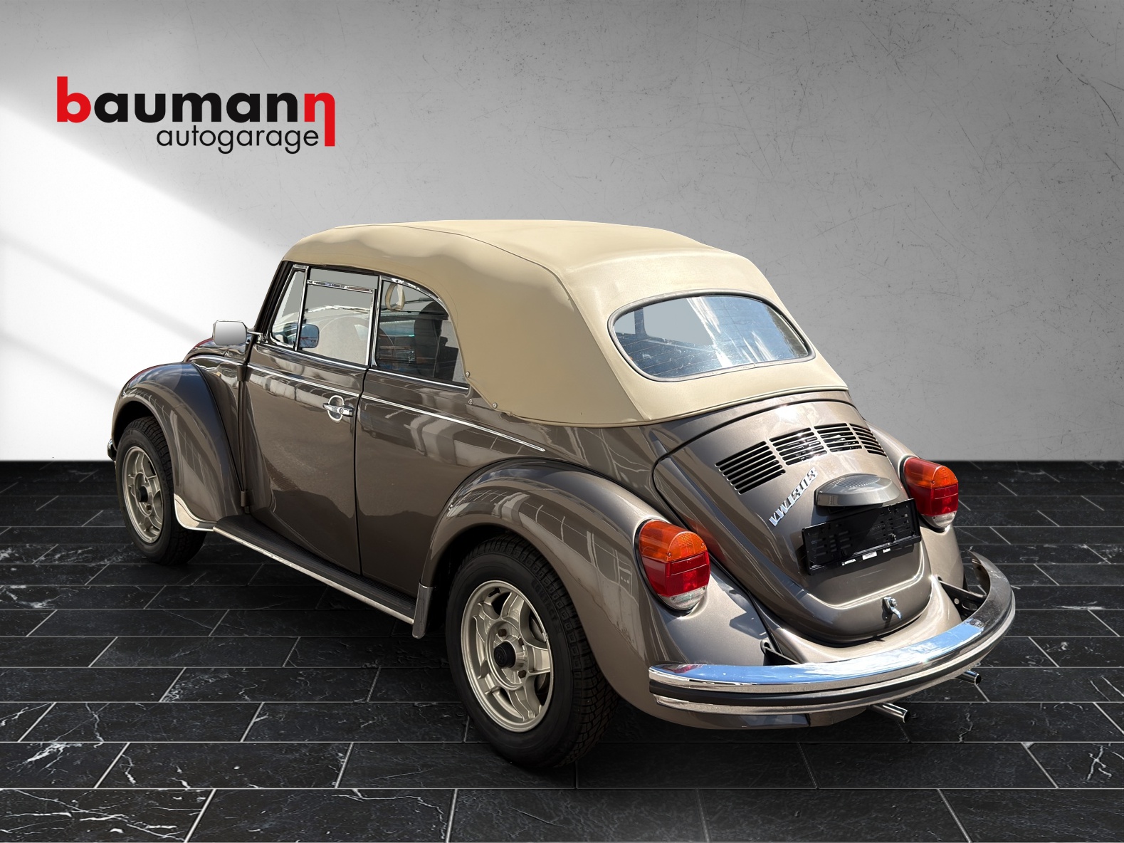VW 15-1303-showroom-element-2