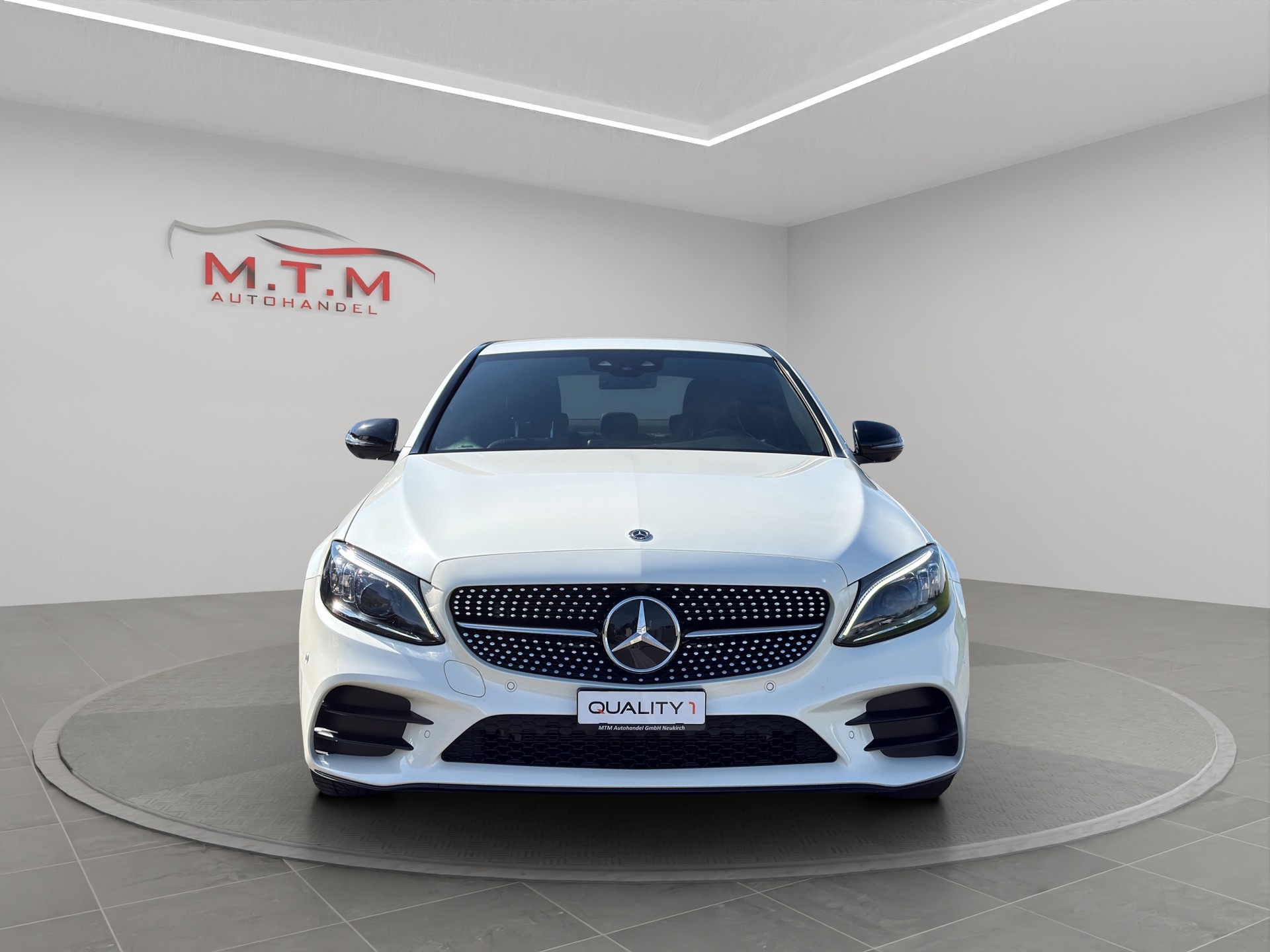 MERCEDES-BENZ C 200 Swiss Star AMG Line 4Matic 9G-Tronic-showroom-element-2