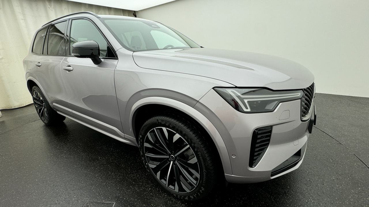 VOLVO XC90 T8 AWD PluginHybrid Ultra Dark Geartronic