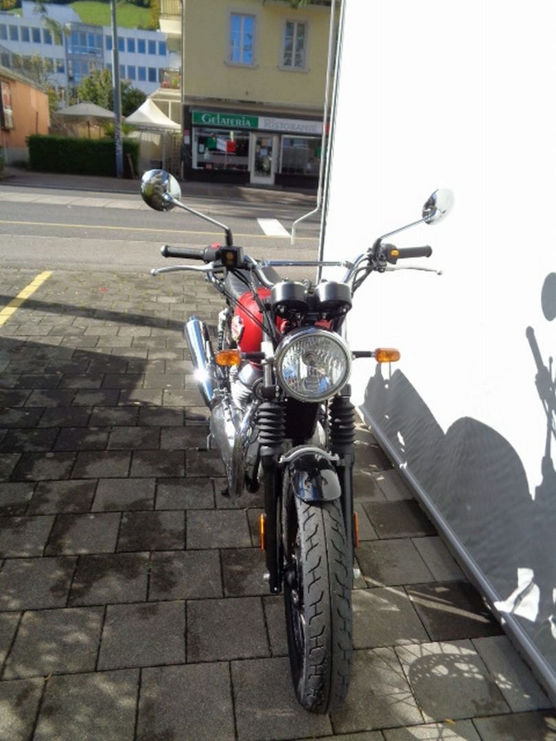 ROYAL ENFIELD INTERCEPTOR 650 TWIN-image-3