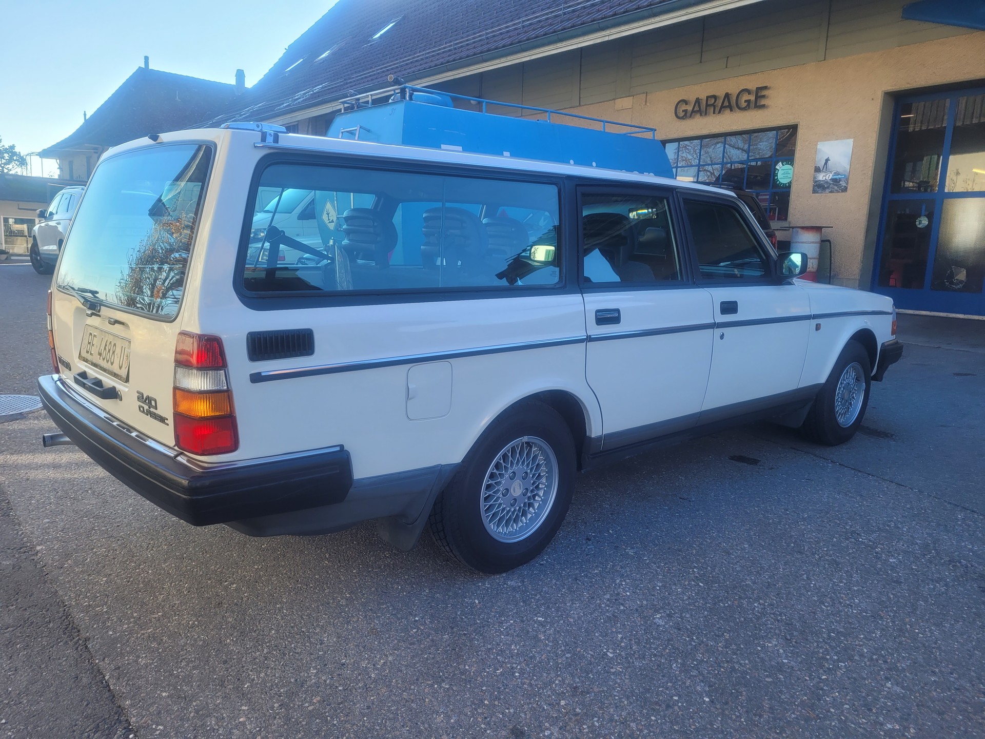 VOLVO 240 2.3 Classic-image-1