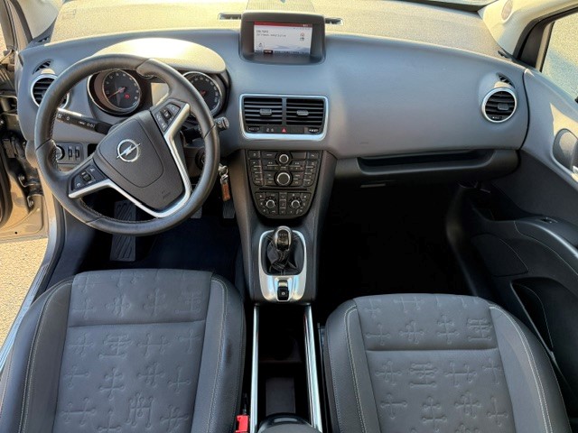 OPEL Meriva 1.4 Turbo Active Edition-image-10