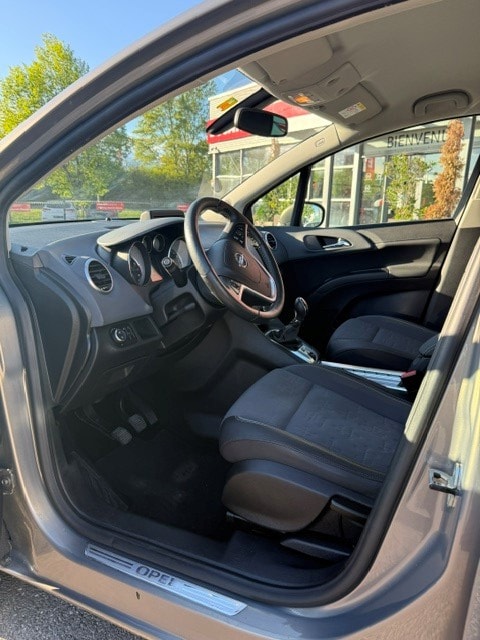 OPEL Meriva 1.4 Turbo Active Edition-image-5