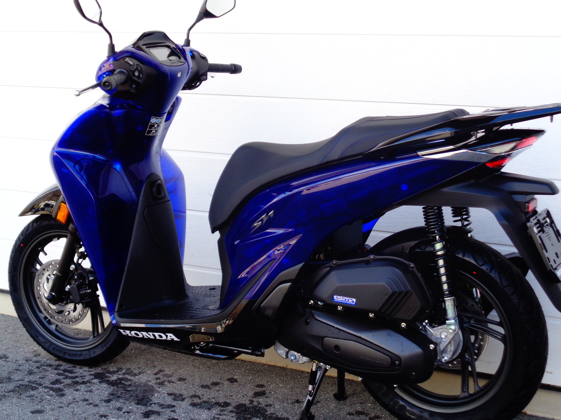 HONDA SH 125 Sporty / Vetro Blue Edition-image-12