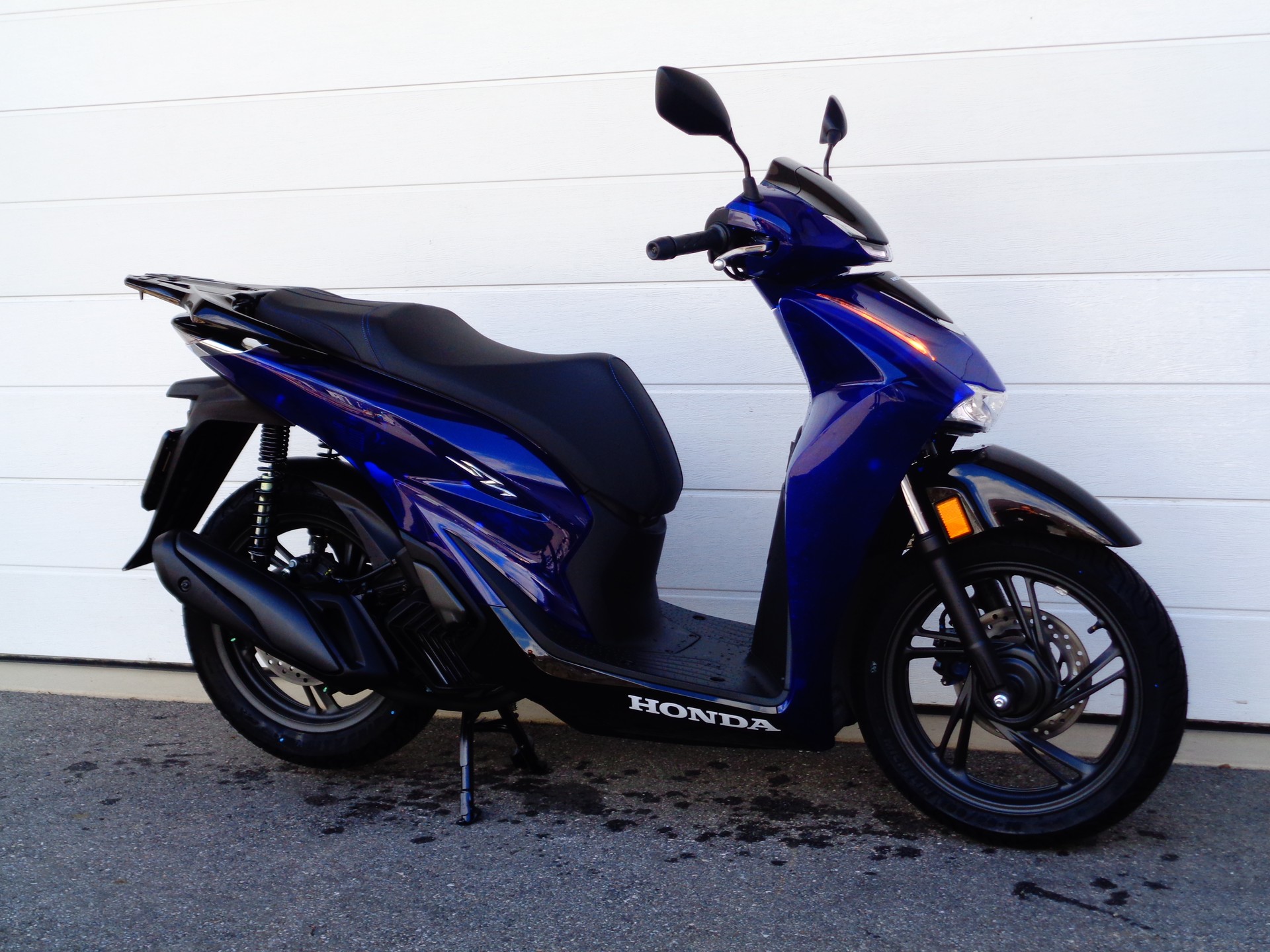 HONDA SH 125 Sporty / Vetro Blue Edition-image-2