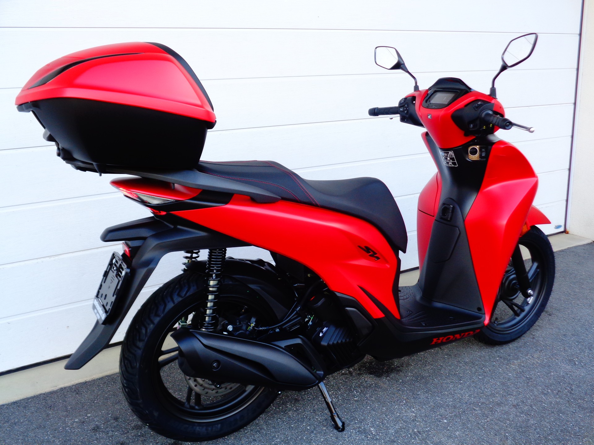 HONDA SH 125 Sporty / Vetro Blue Edition-image-5